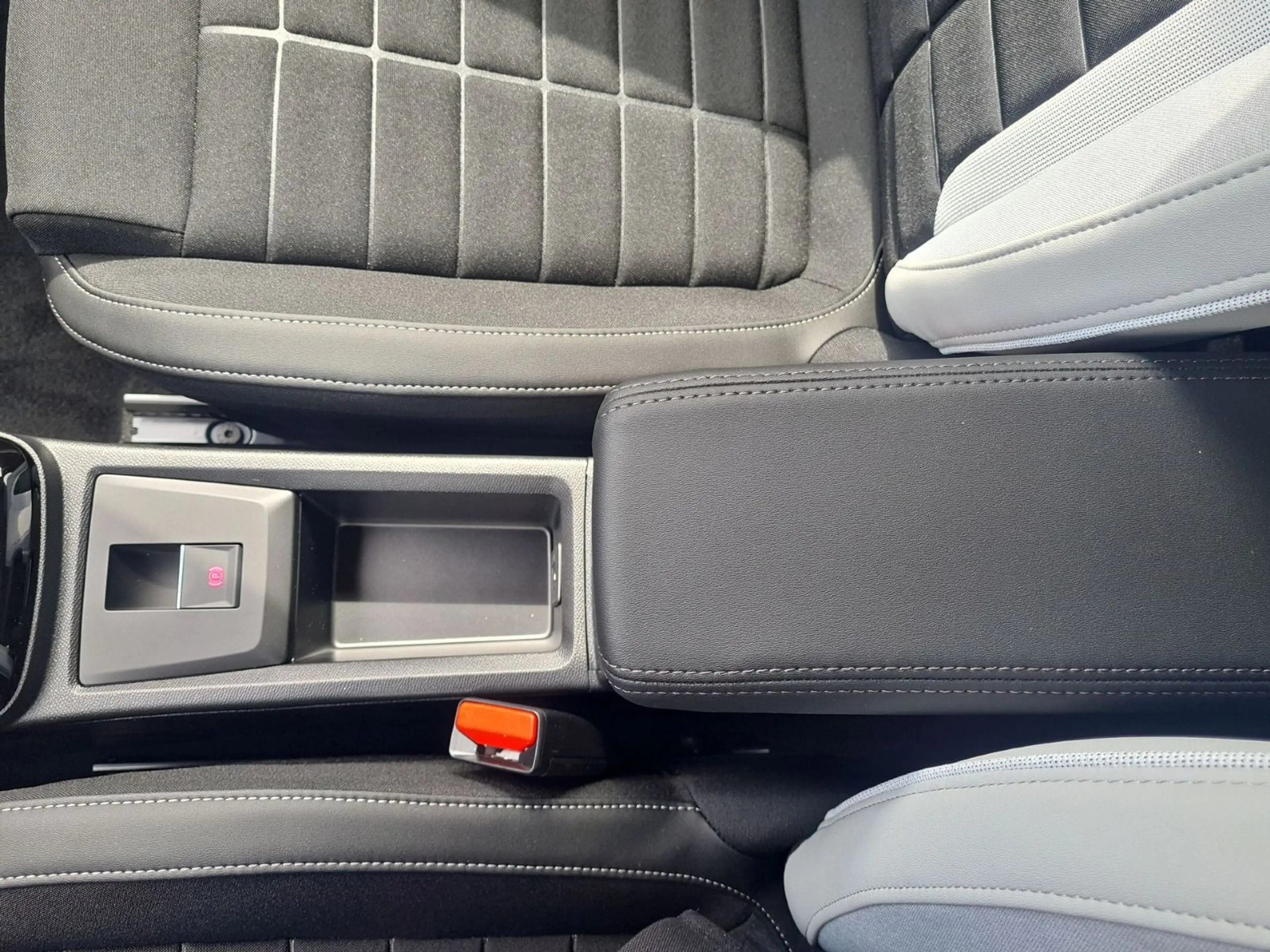 Citroen C3 1.2 Mild-Hybrid 110 MAX — photo 14