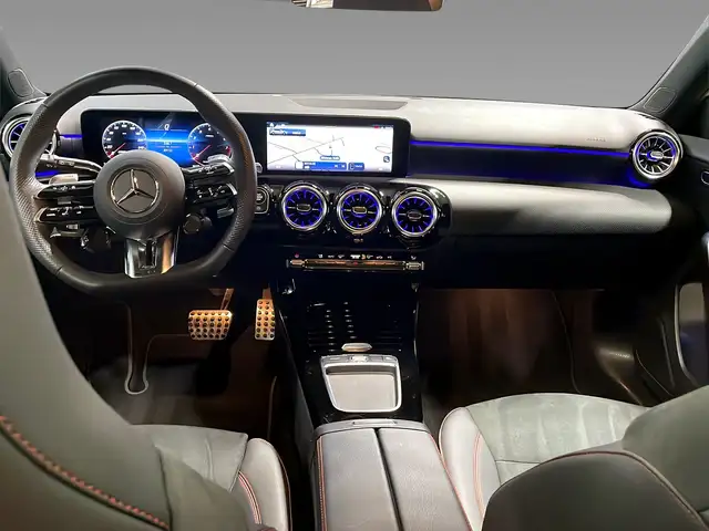 Mercedes-Benz A view 11