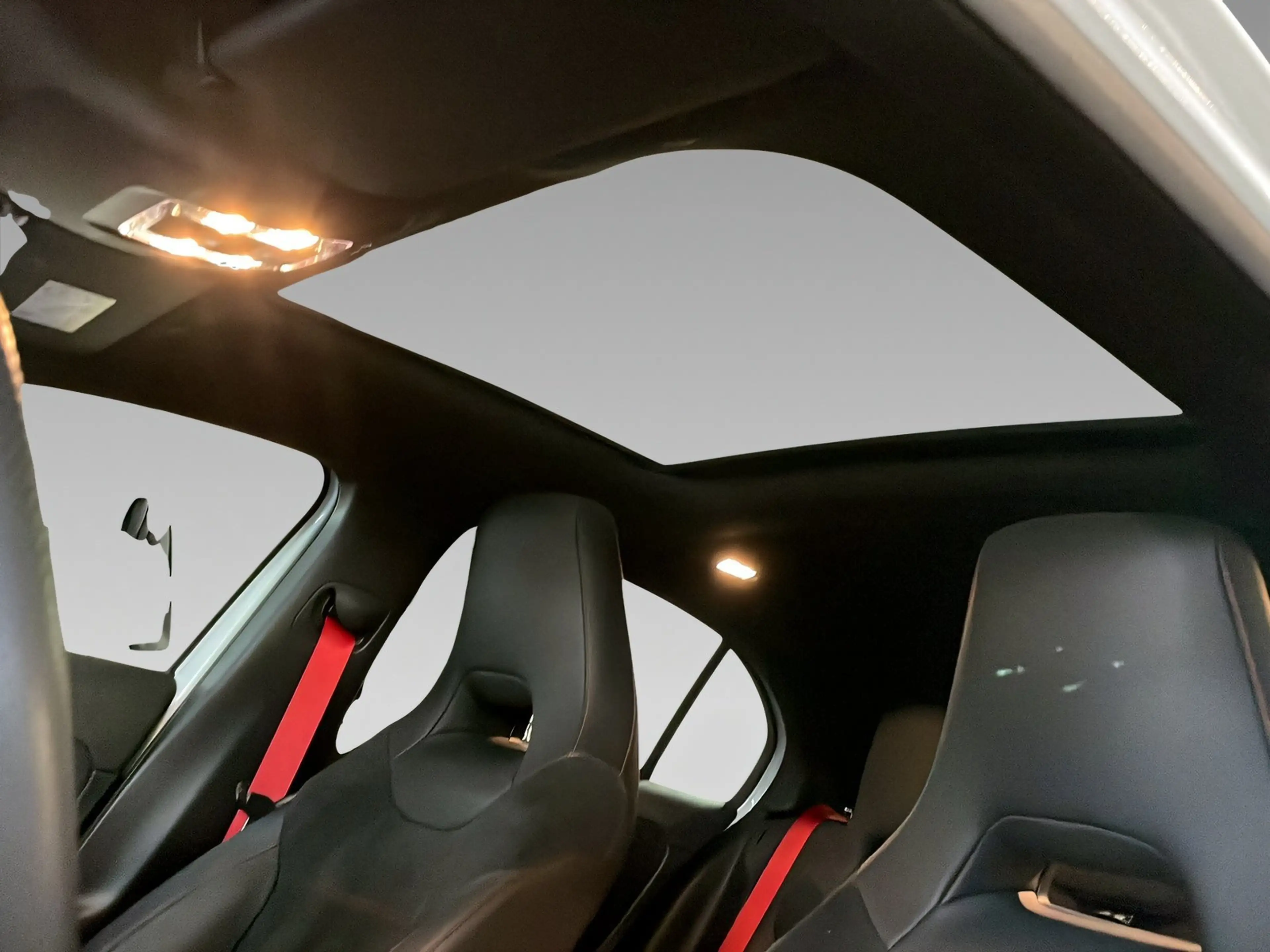 Mercedes-Benz A 35 AMG 4MATIC MULTIBEAM+NIGHT+Panorama+Kamera — photo 14