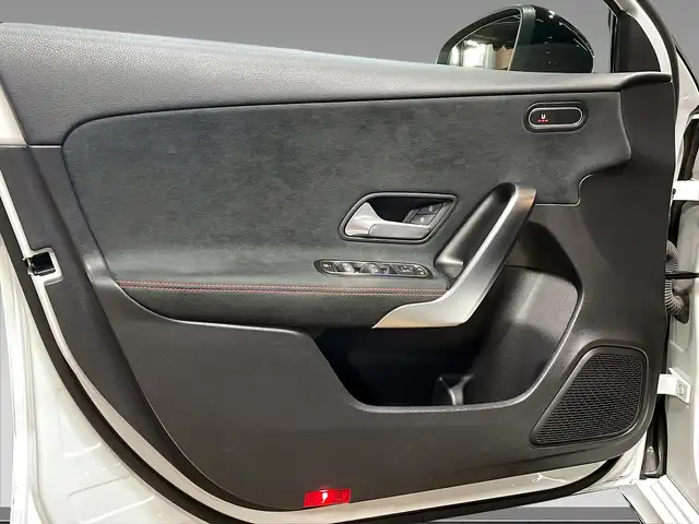 Mercedes-Benz A view 13