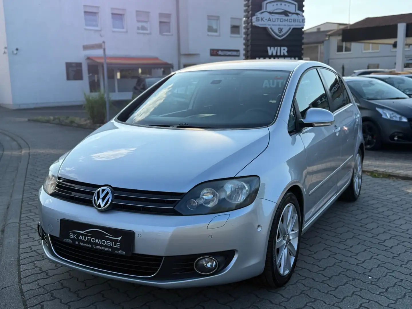 Volkswagen Golf Plus VI Highline 2.HAND-ALCANTARA-SHZ-MULTI Stříbrná - 2