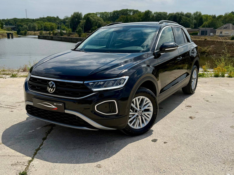 Volkswagen T-Roc 1.5TSI*DSG*Leather*CarPlay*LED*Historic*1st*Owner — photo 3