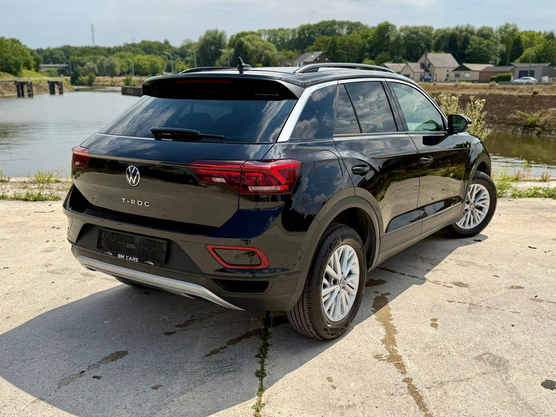 Volkswagen T-Roc 1.5TSI*DSG*Leather*CarPlay*LED*Historic*1st*Owner — photo 4