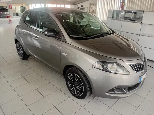 Lancia Ypsilon 1.0 firefly GOLD SENSORI+SCHERMO GRANDE