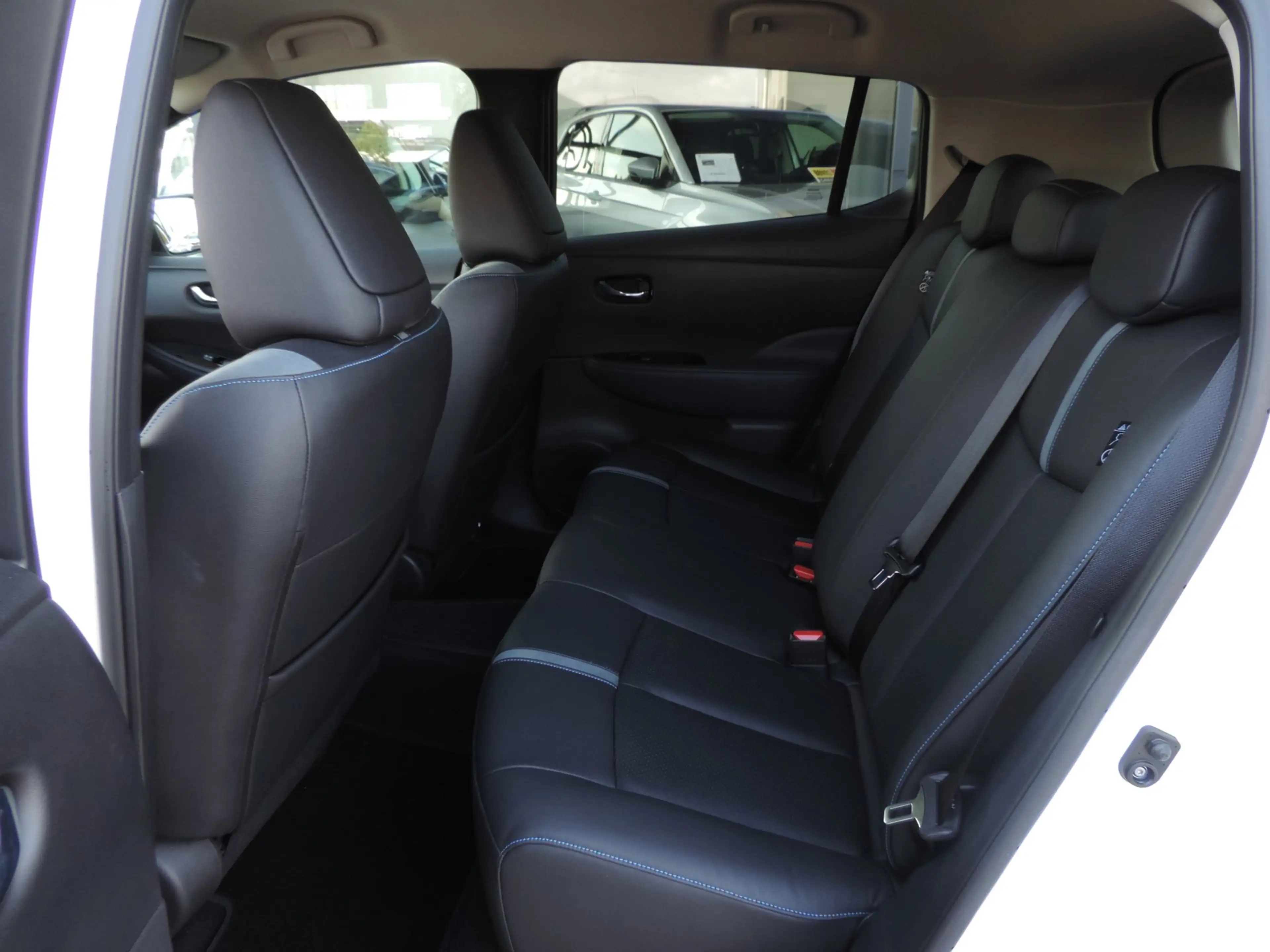 Nissan Leaf Tekna Bi-Tone 39 kWh 13.000km | SOH 100% | 1e Eig — photo 17