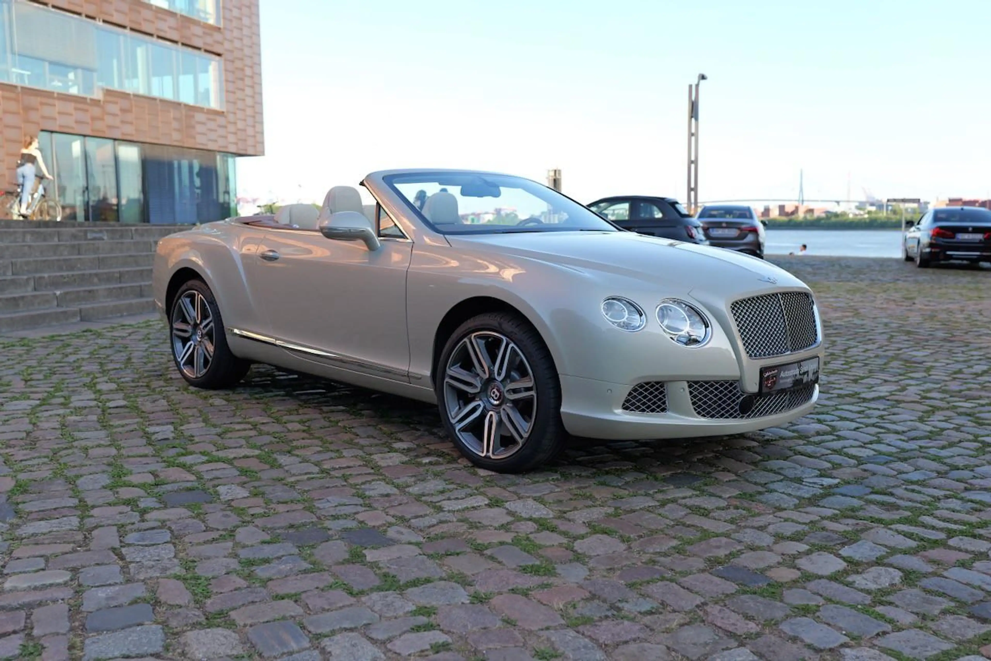 Bentley Continental GTC Continental GTC — photo 7