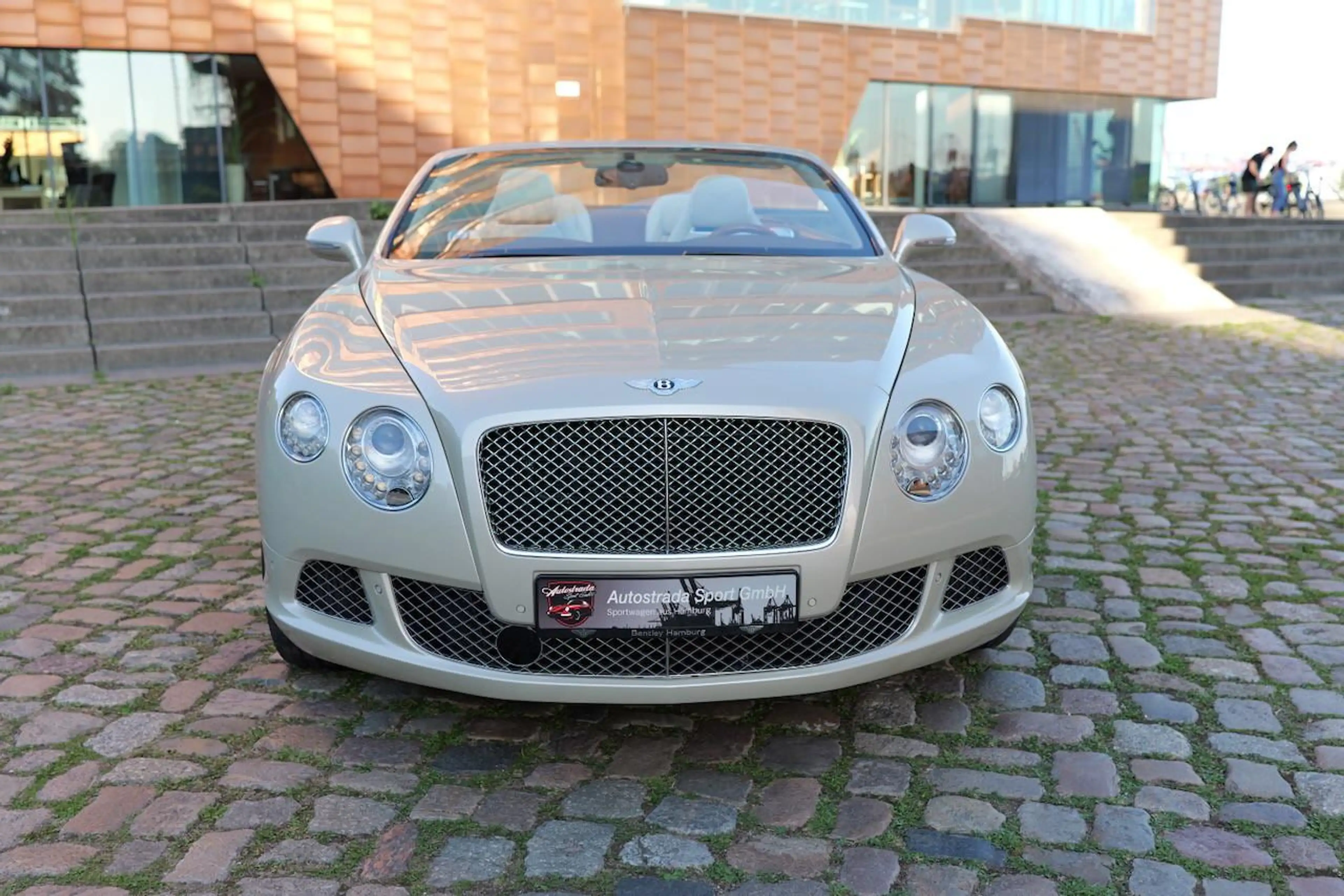 Bentley Continental GTC Continental GTC — photo 2