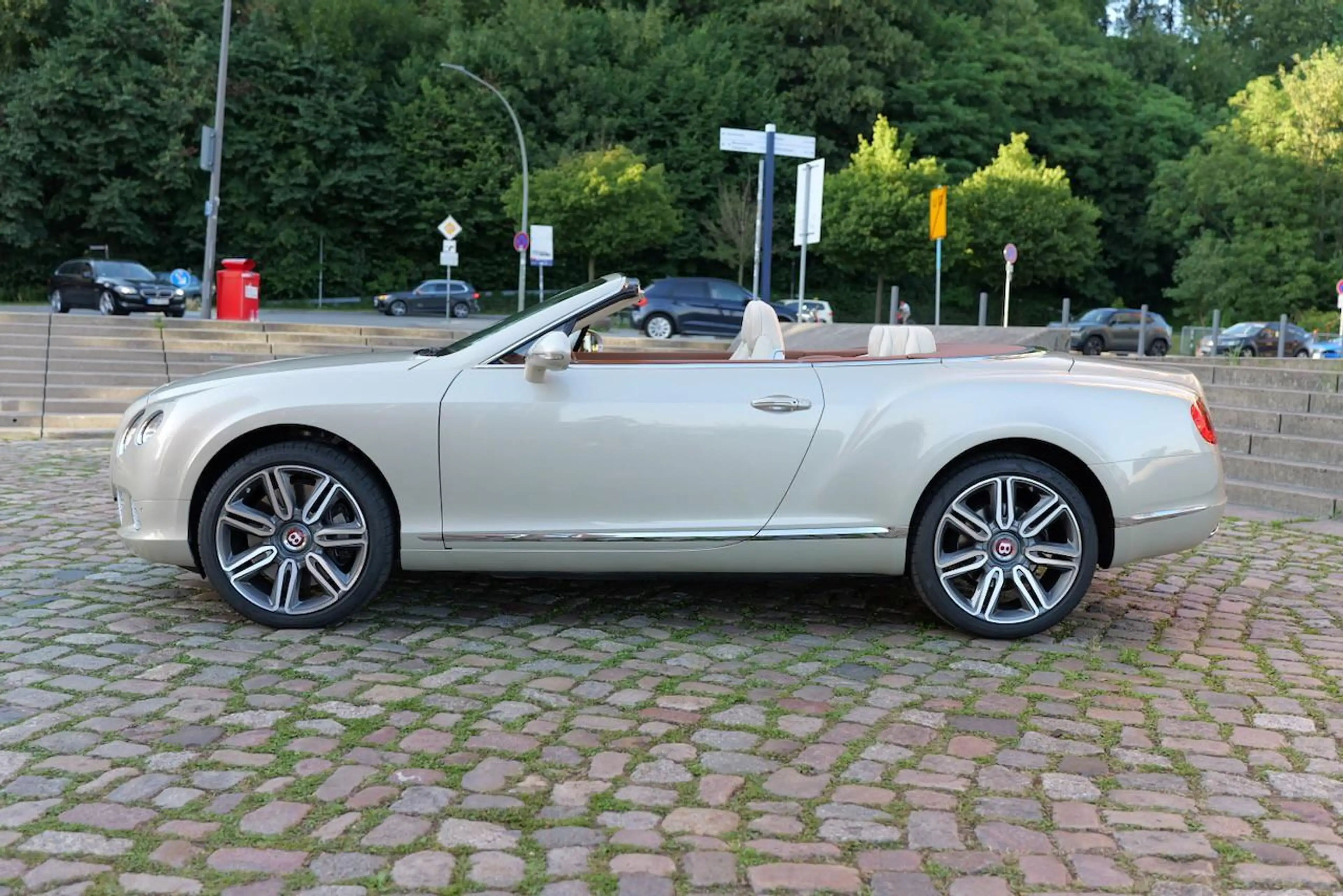 Bentley Continental GTC Continental GTC — photo 3