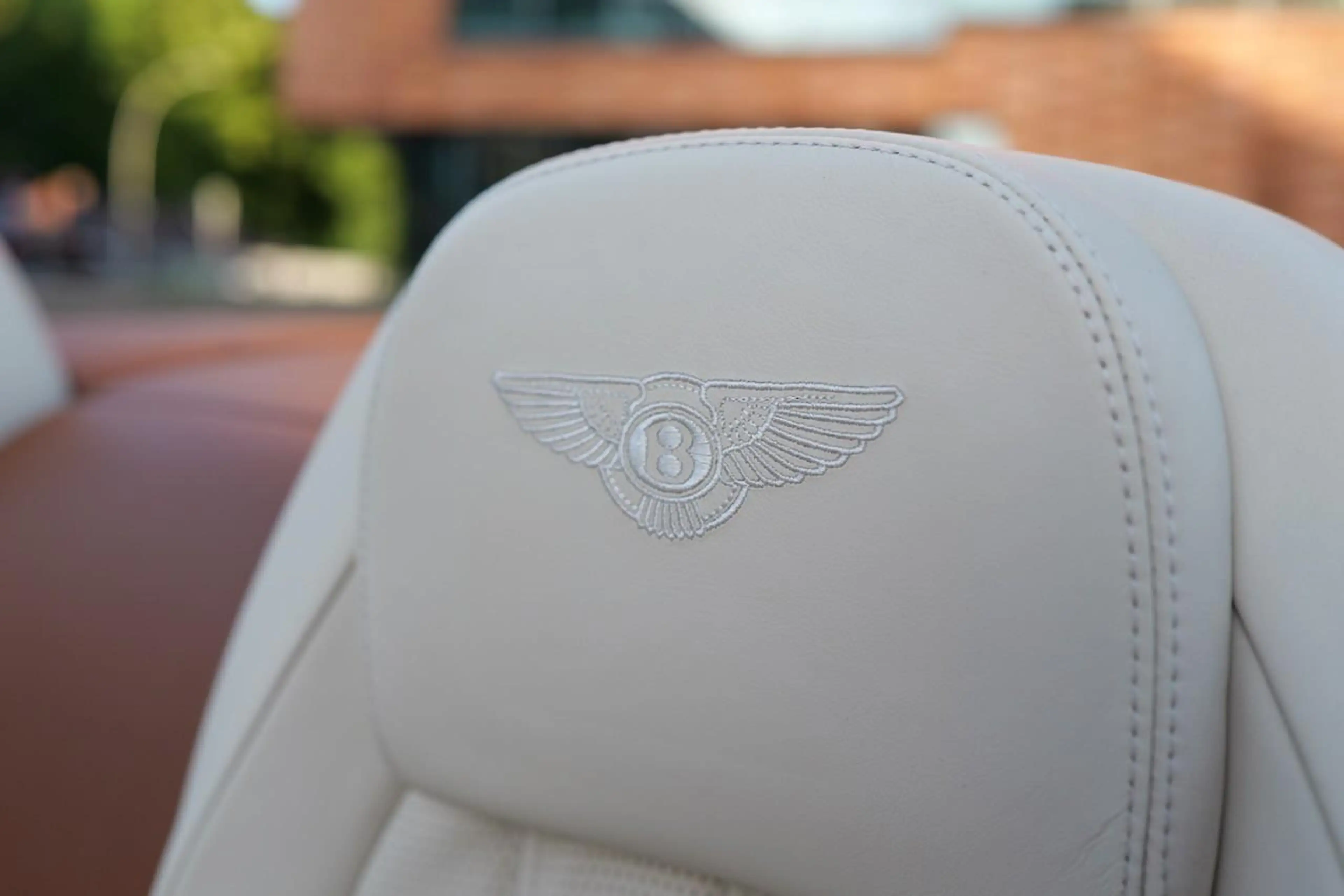 Bentley Continental GTC Continental GTC — photo 11