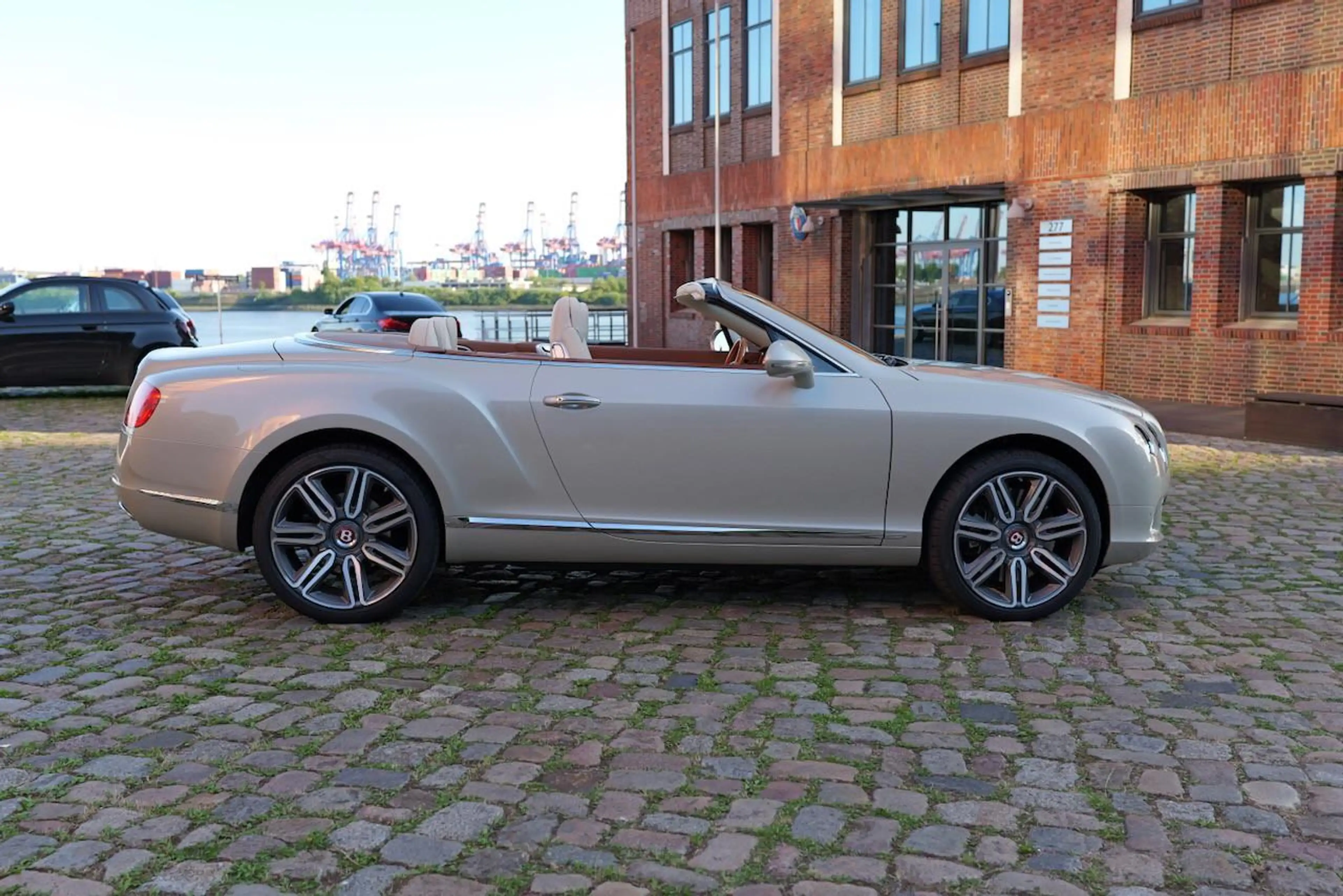 Bentley Continental GTC Continental GTC — photo 5