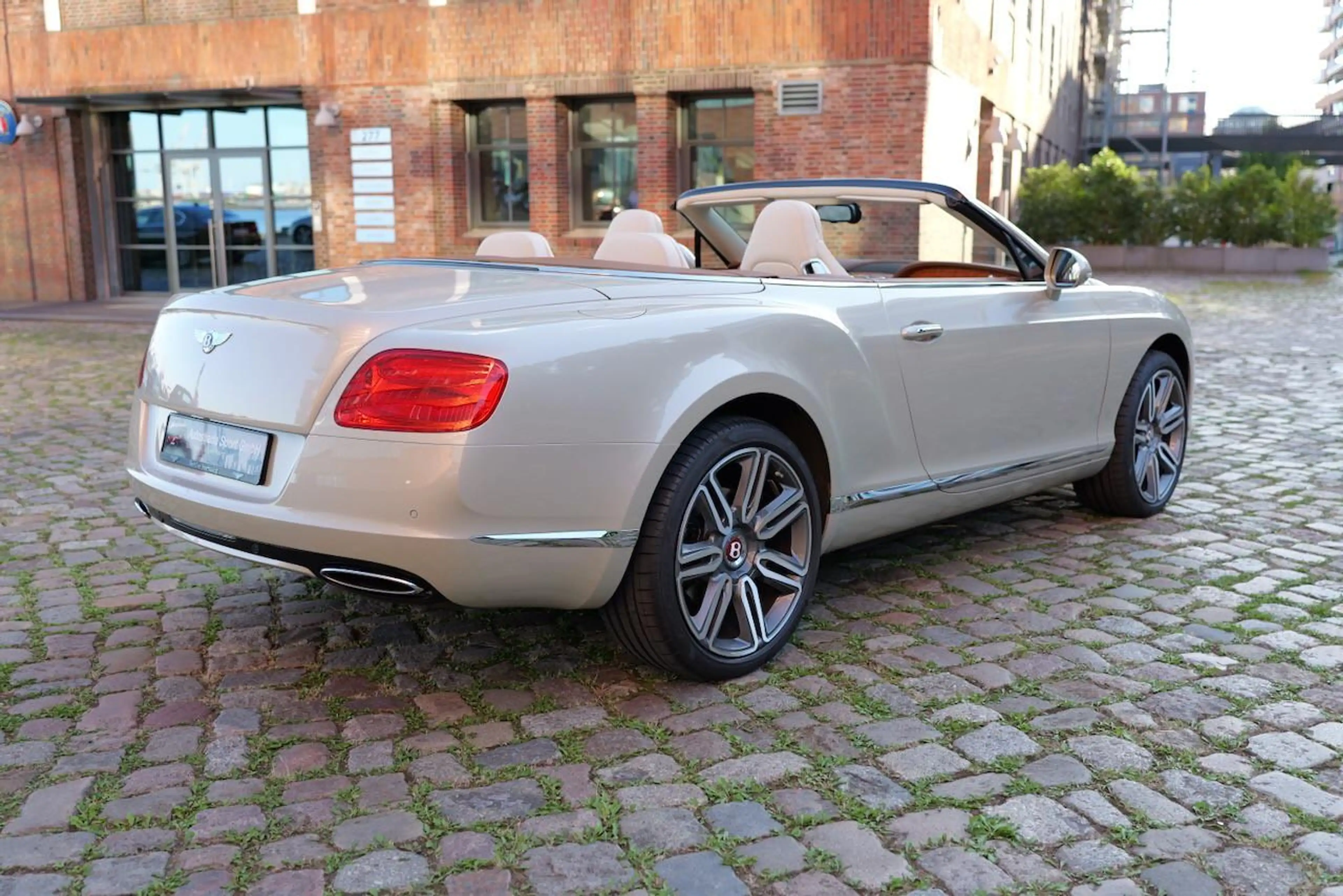 Bentley Continental GTC Continental GTC — photo 4