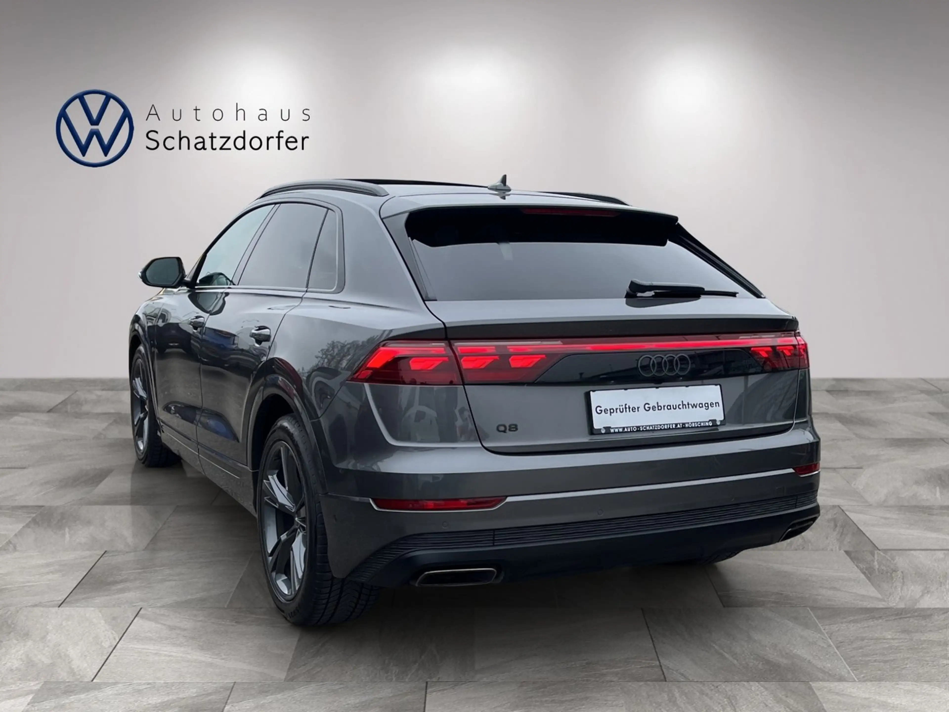 Audi Q8 55 TFSI quattro — photo 3