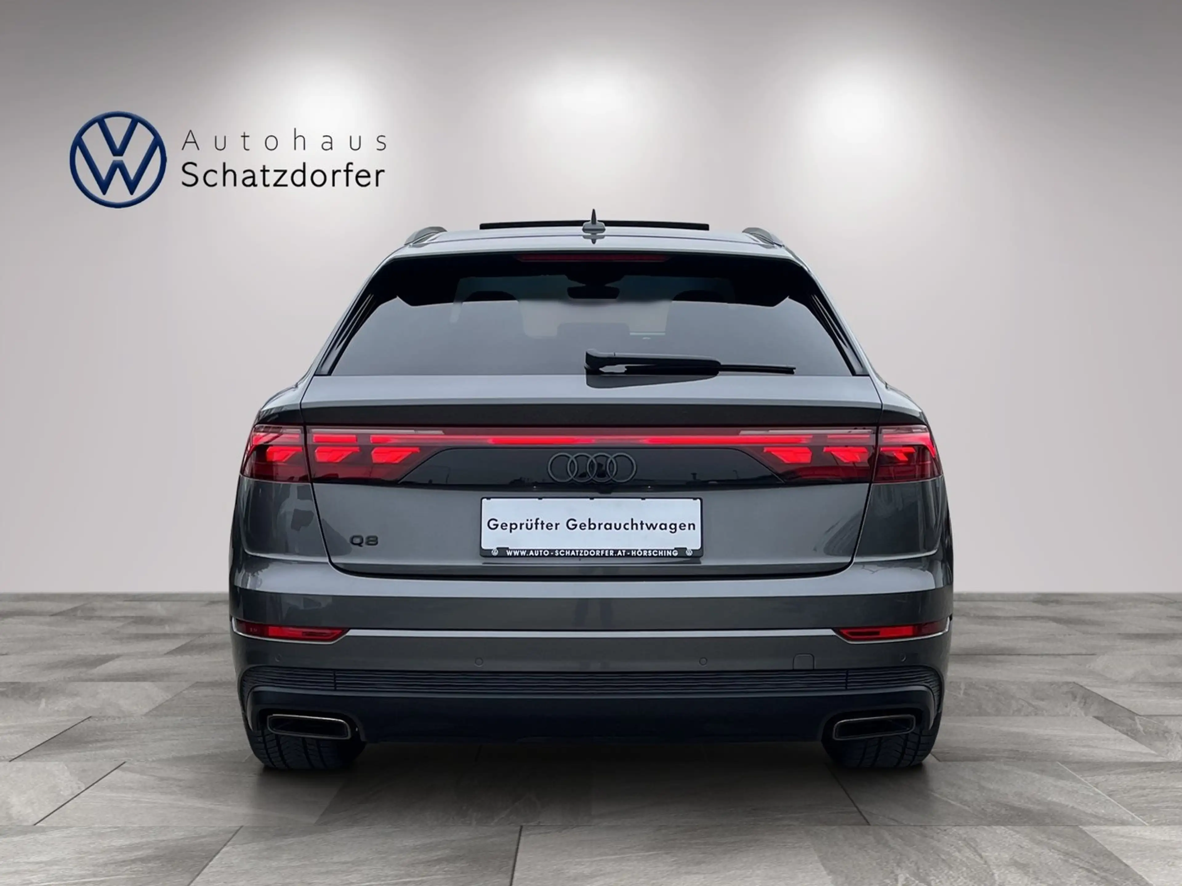 Audi Q8 55 TFSI quattro — photo 4