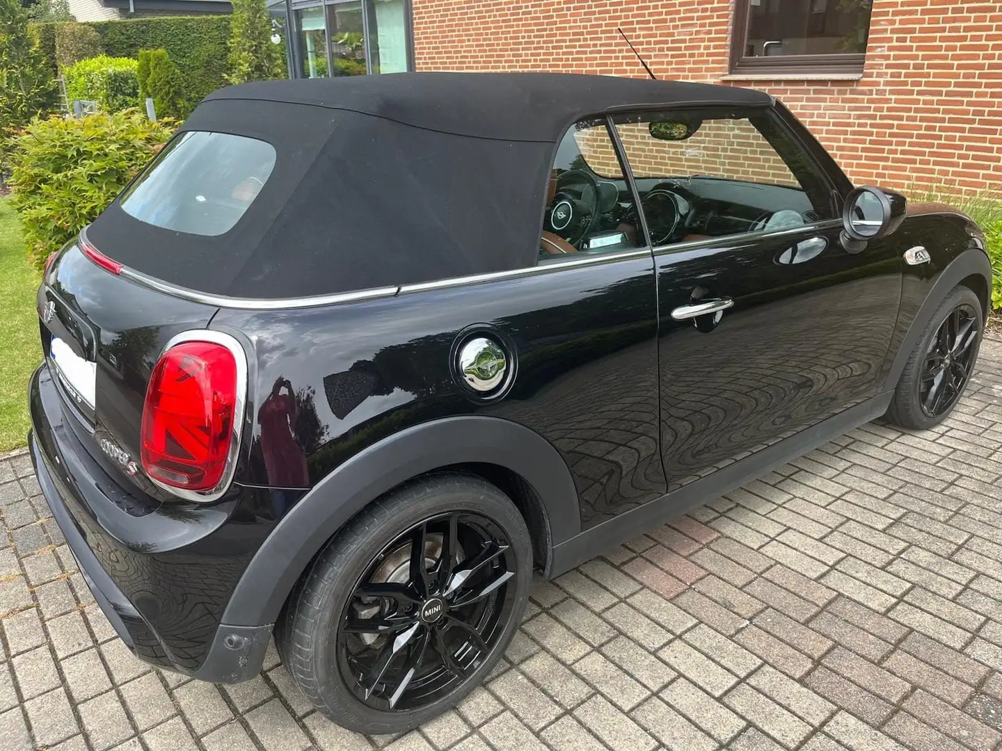 MINI Cooper S Cabrio Cooper S Černá - 2
