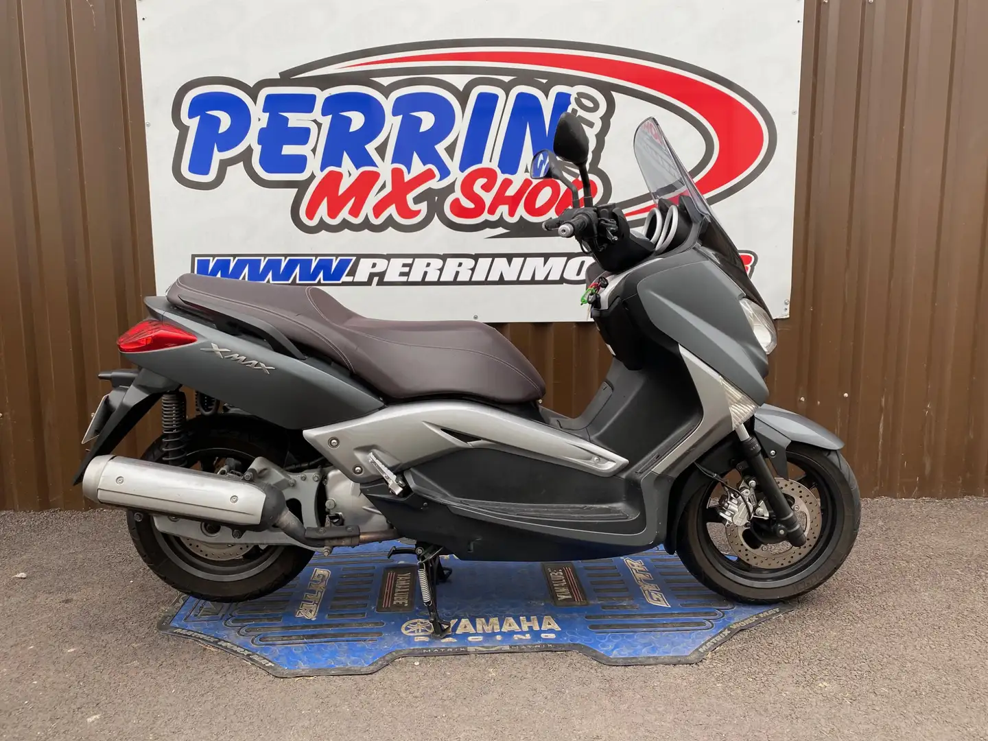 Yamaha X-Max 125 Gris - 1