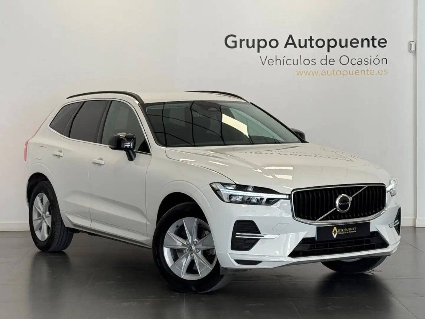 Volvo XC60 MOMENTUM PRO AUTO Blanco - 1