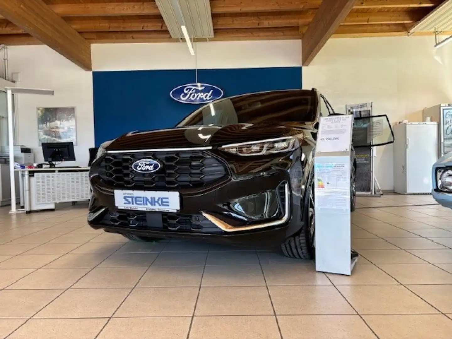 Ford Kuga Hybrid ST-Line X Schwarz - 1