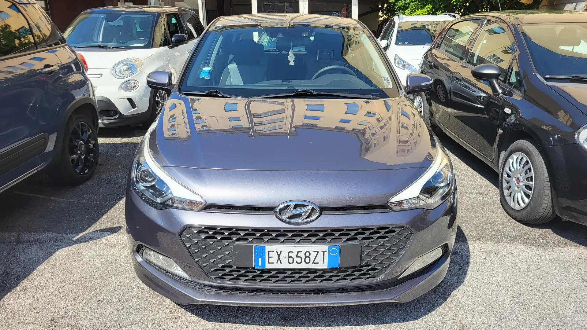 Hyundai i20 i20 II 2015 5p 1.2 Comfort 84cv Grigio - 2