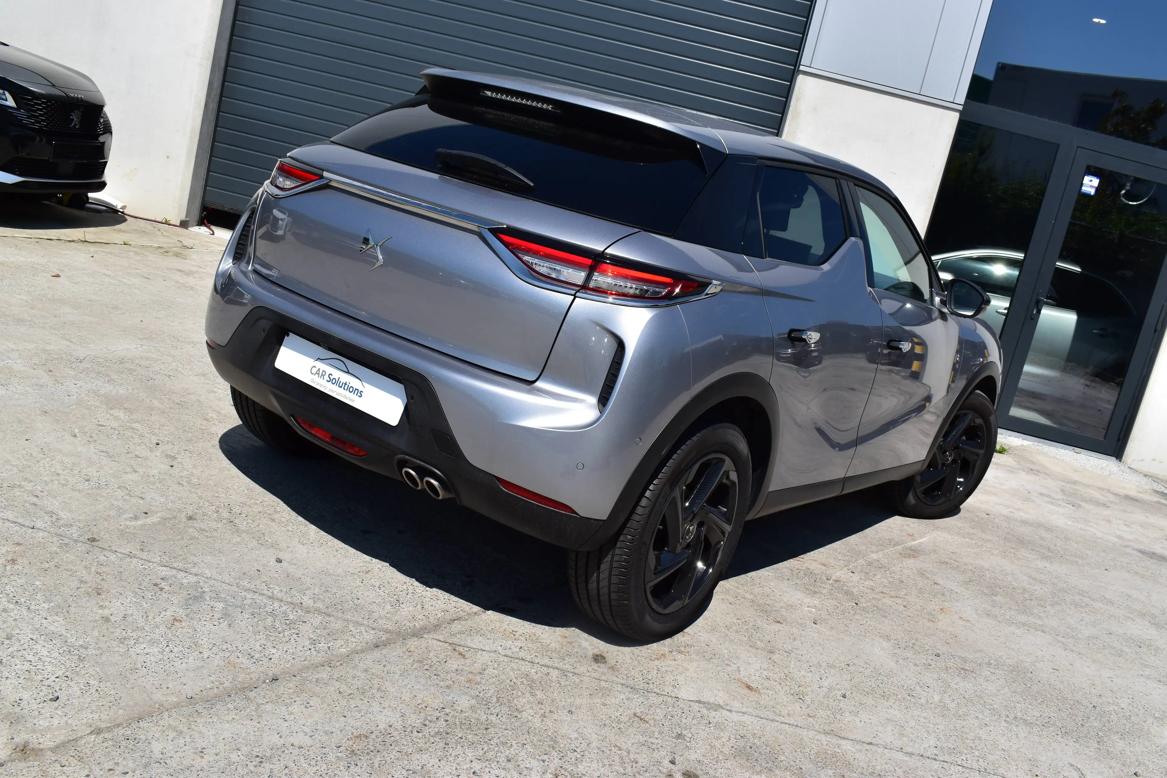 DS Automobiles DS 3 Crossback 1.2 eAt-8 Grand Chic * 5.000KM New Car * Massage/Leather — photo 3