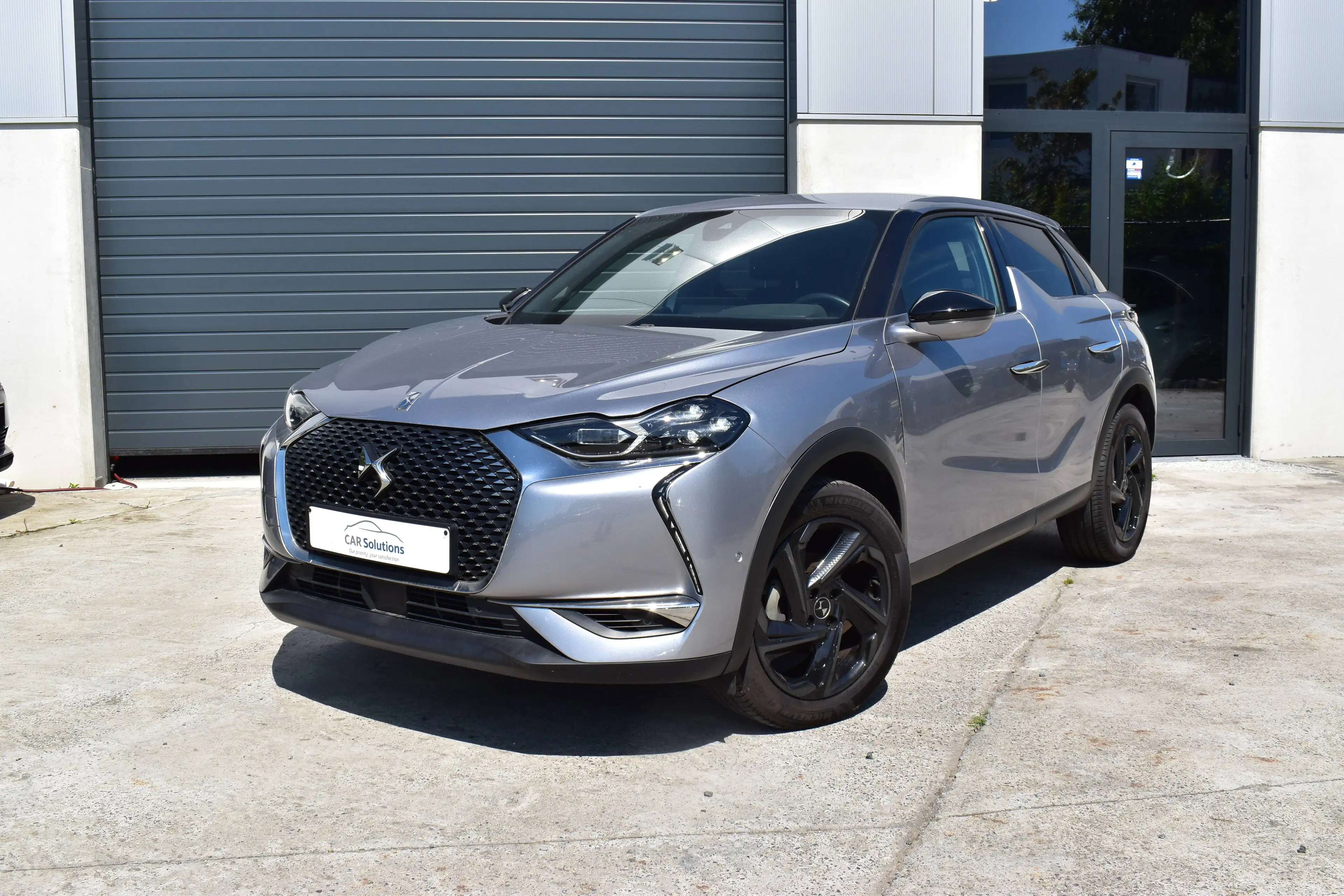 DS Automobiles DS 3 Crossback 1.2 eAt-8 Grand Chic * 5.000KM New Car * Massage/Leather