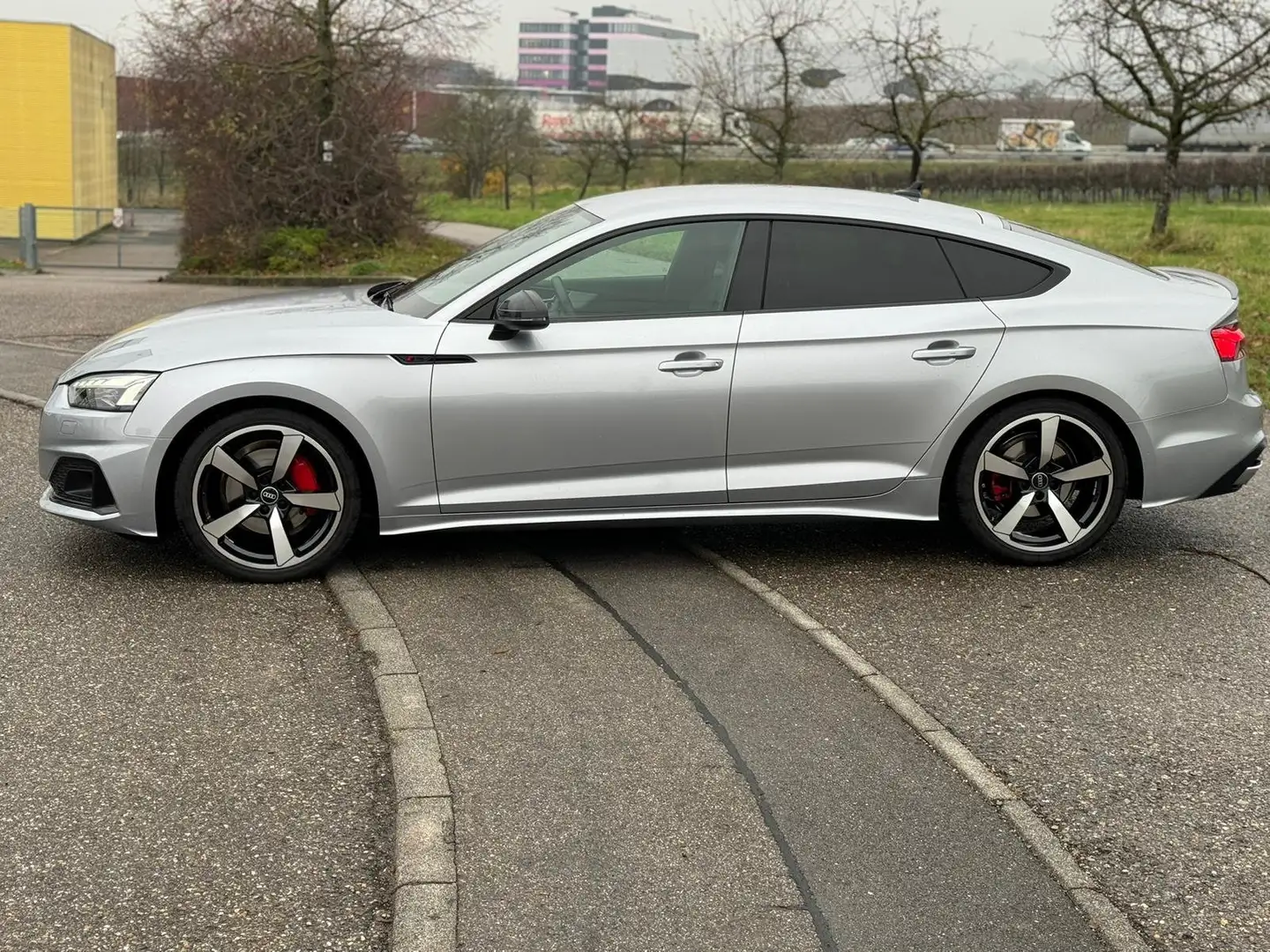 Audi A5 Sportback 40 2.0 tfsi mhev S line ed 204cv s-tr. Zilver - 1