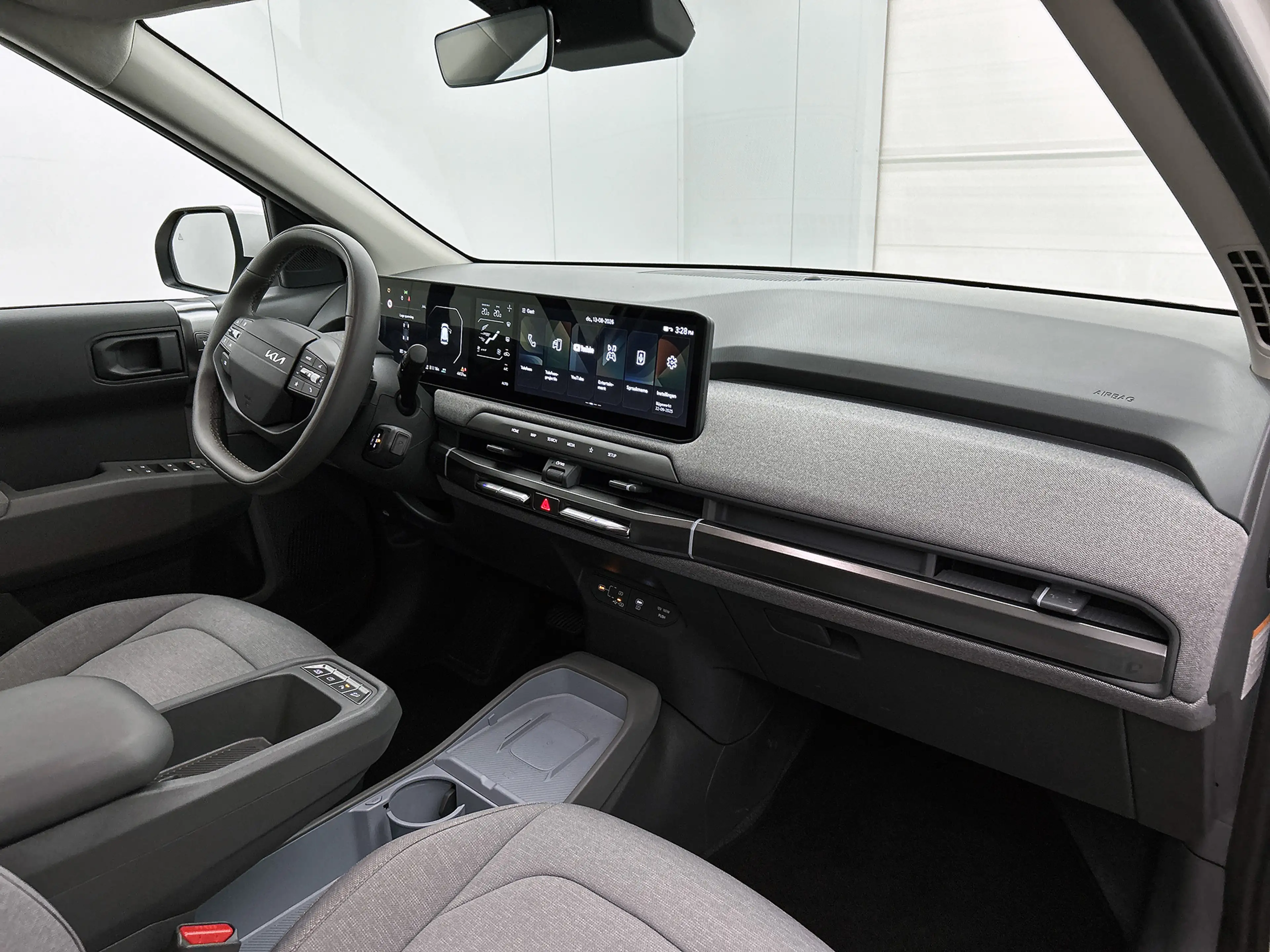 Kia EV3 Plus 58.3 kWh Navigatie | Climate Control | Stoelv — photo 6