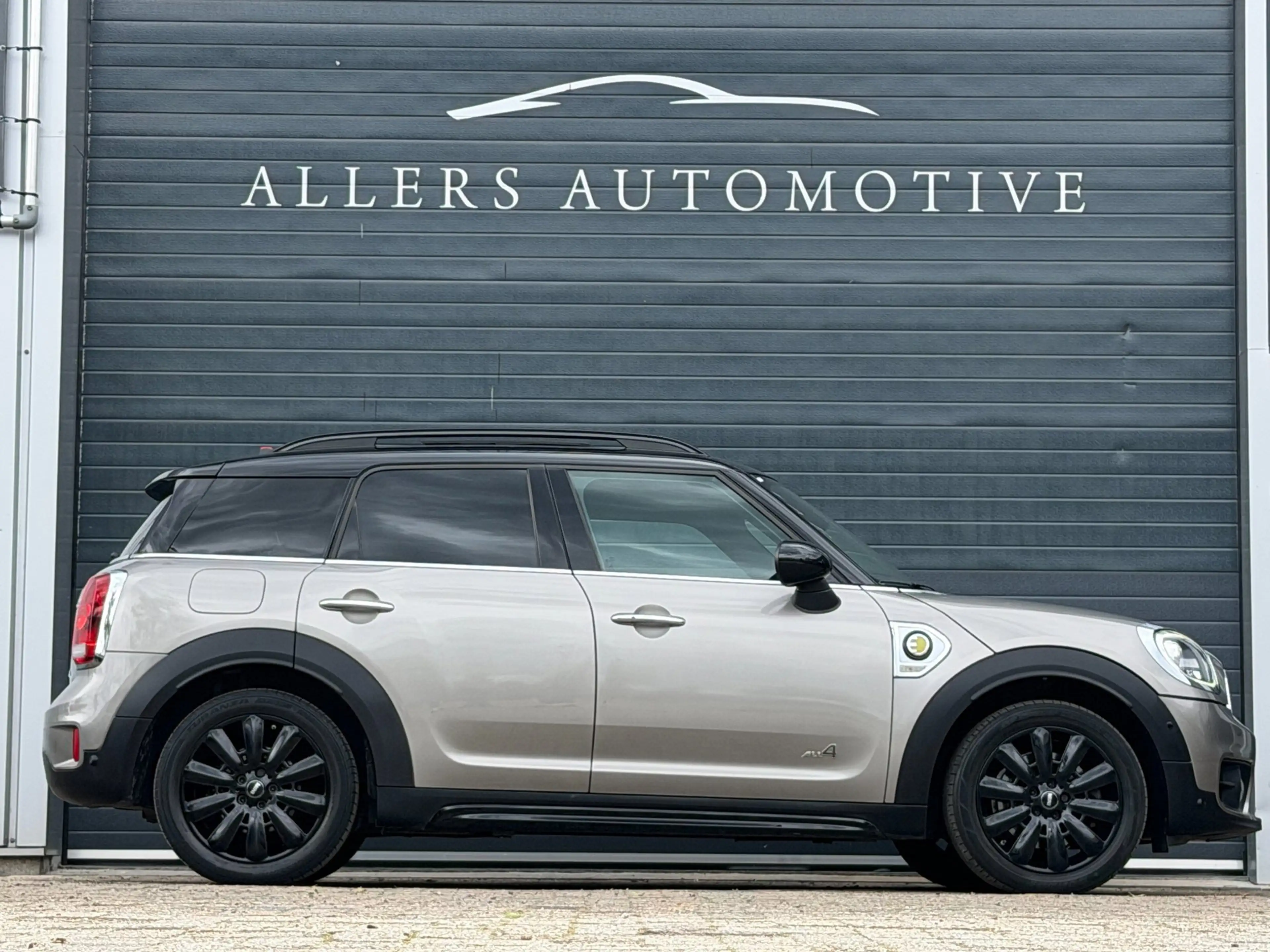 MINI Cooper SE Countryman 1.5 ALL4 Chili — photo 5