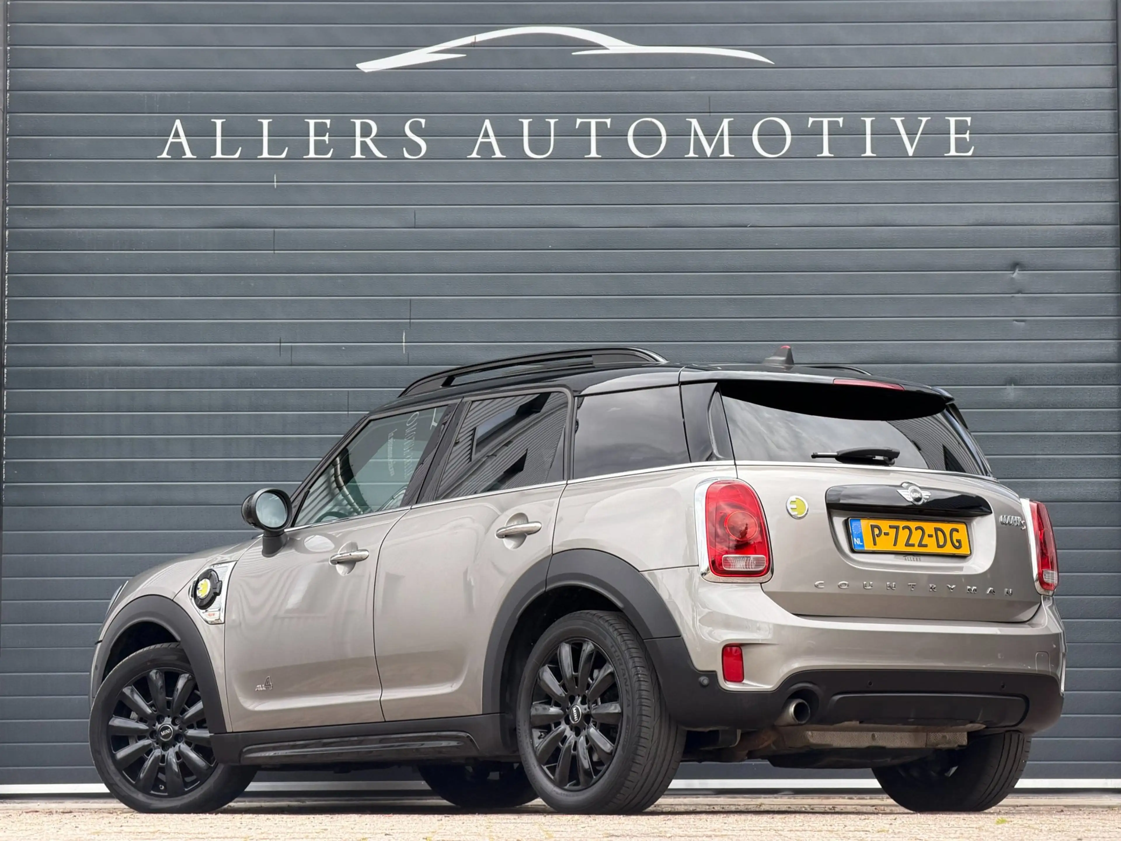 MINI Cooper SE Countryman 1.5 ALL4 Chili — photo 6