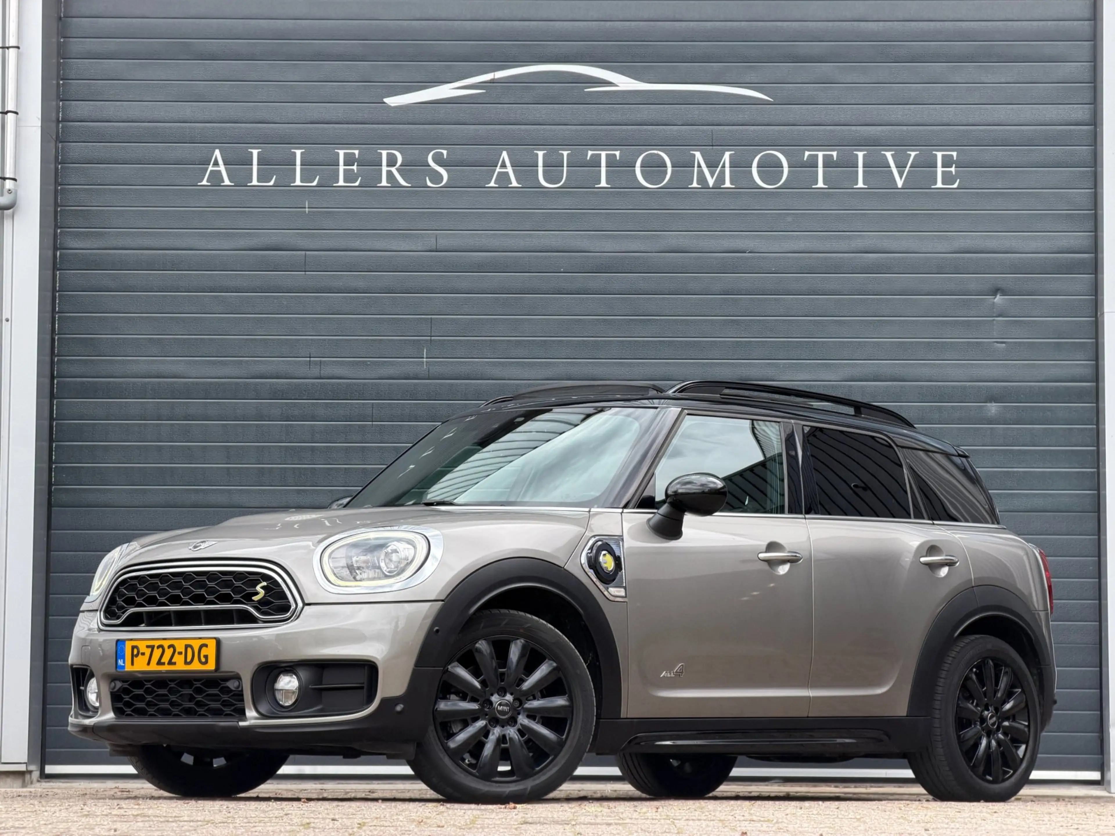 MINI Cooper SE Countryman 1.5 ALL4 Chili — photo 3