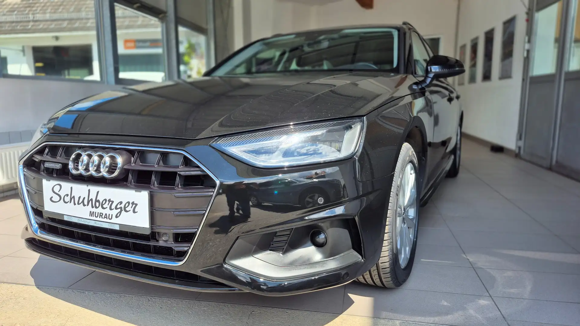 Audi A4 40 TDI quattro Schwarz - 1
