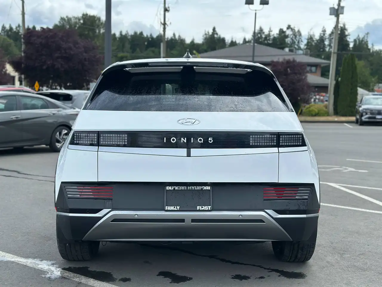 Hyundai IONIQ 5 снимка Hyundai IONIQ 5