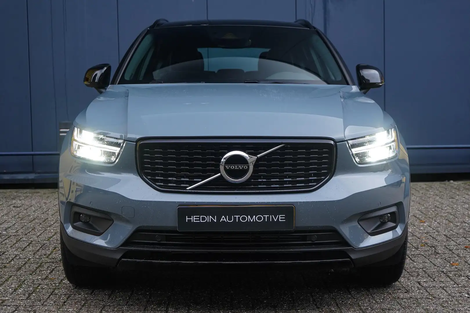 Volvo XC40 1.5 T5 Recharge R-Design | Trekhaak | Pilot assist Grijs - 2