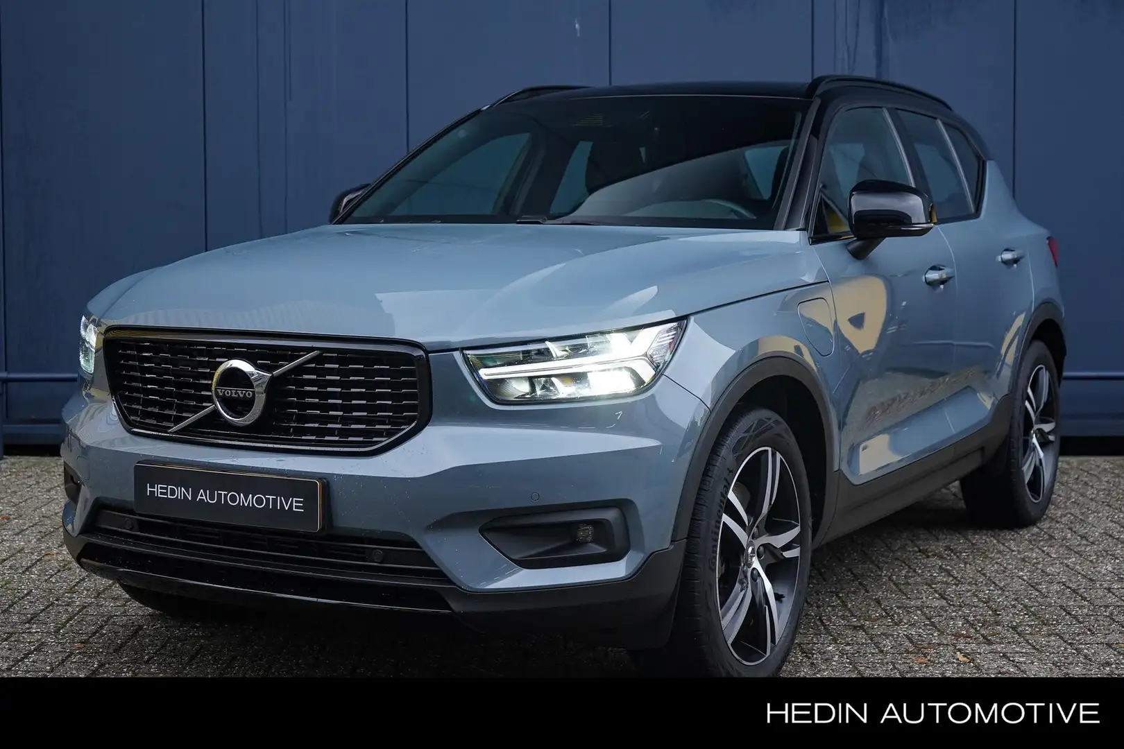 Volvo XC40 1.5 T5 Recharge R-Design | Trekhaak | Pilot assist Grijs - 1