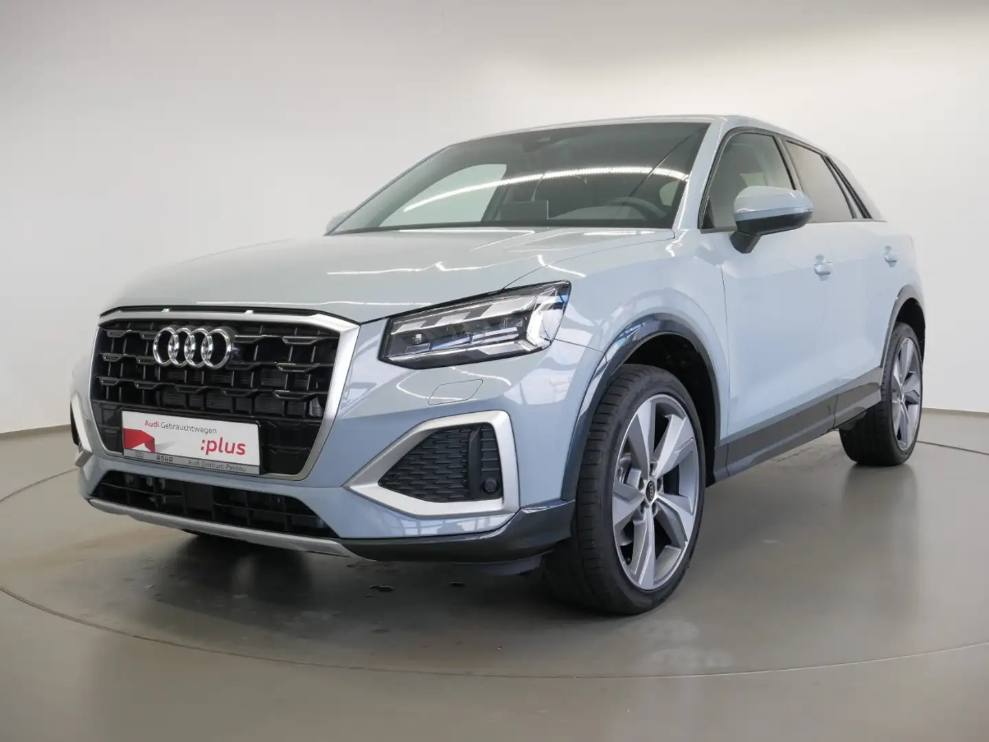 Audi Q2 35 TDI S tro. advanced MATRIX AHK virt. Cock.+ Grau - 2