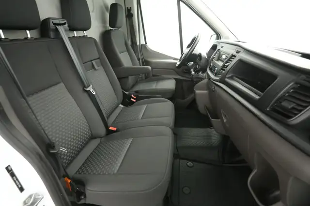 Ford Transit view 11