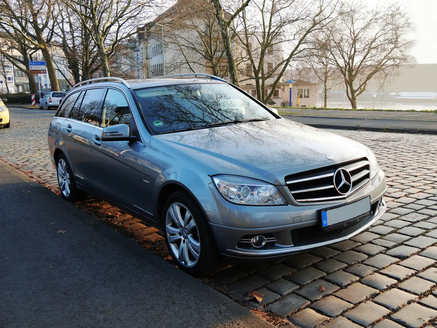 Mercedes-Benz C 280 C 280 T, 7G-TRONIC Elegance Silber - 2