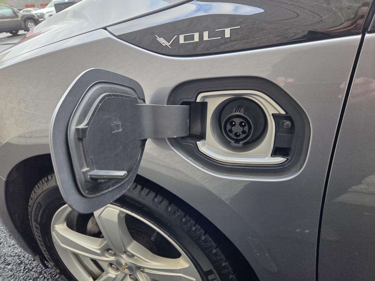 2018 Chevrolet Volt Lt camera recul bluetooth climatisation sieges cha — снимка 1