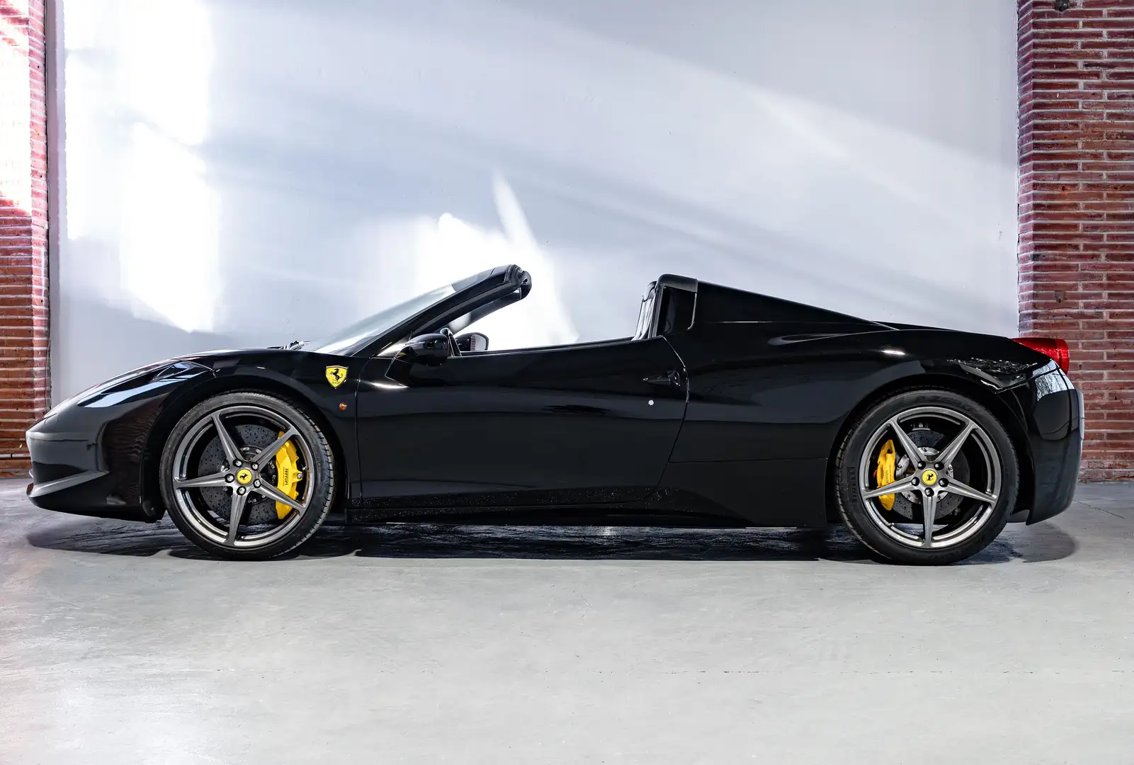 Ferrari 458 458 Spider 4.5 V8 570ch Schwarz - 2