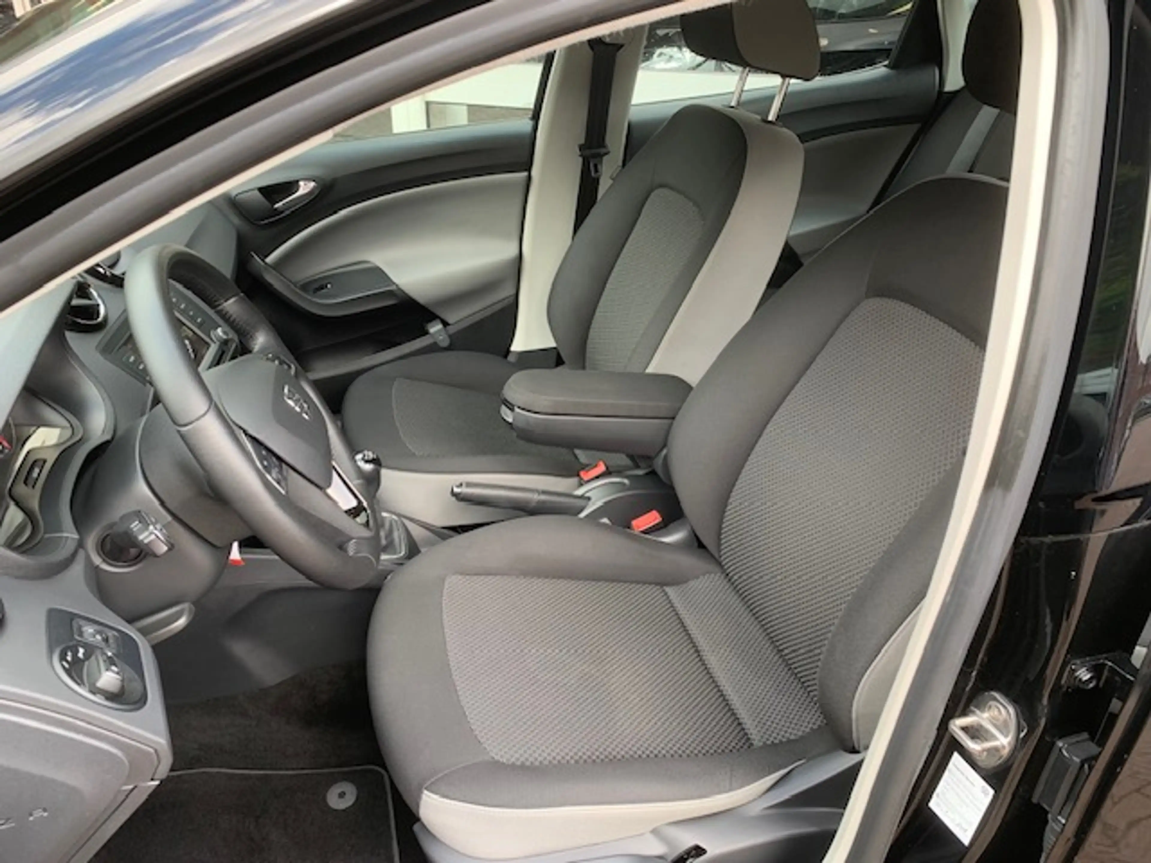 SEAT Ibiza 1.0 EcoTSI Style Connect, navigatie . — photo 7