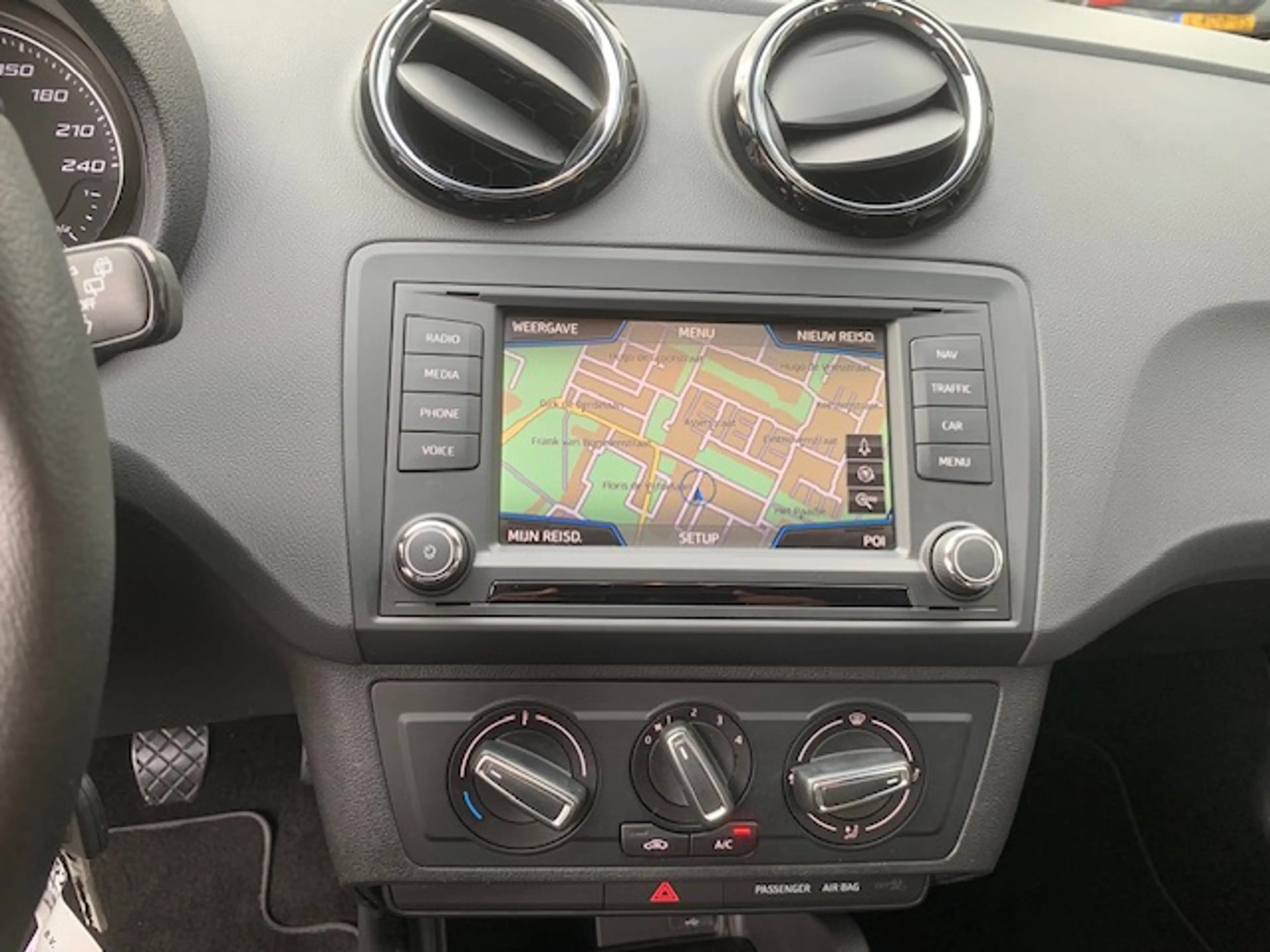 SEAT Ibiza 1.0 EcoTSI Style Connect, navigatie . — photo 12