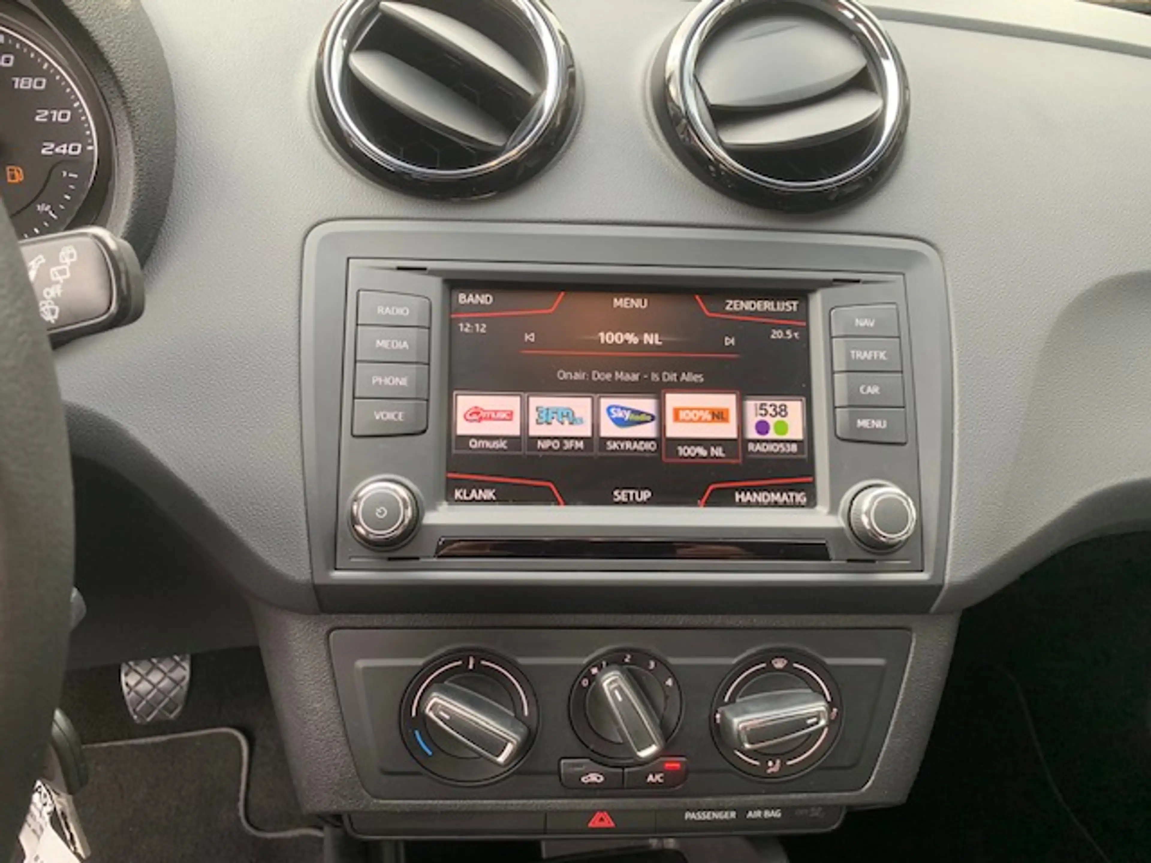 SEAT Ibiza 1.0 EcoTSI Style Connect, navigatie . — photo 11
