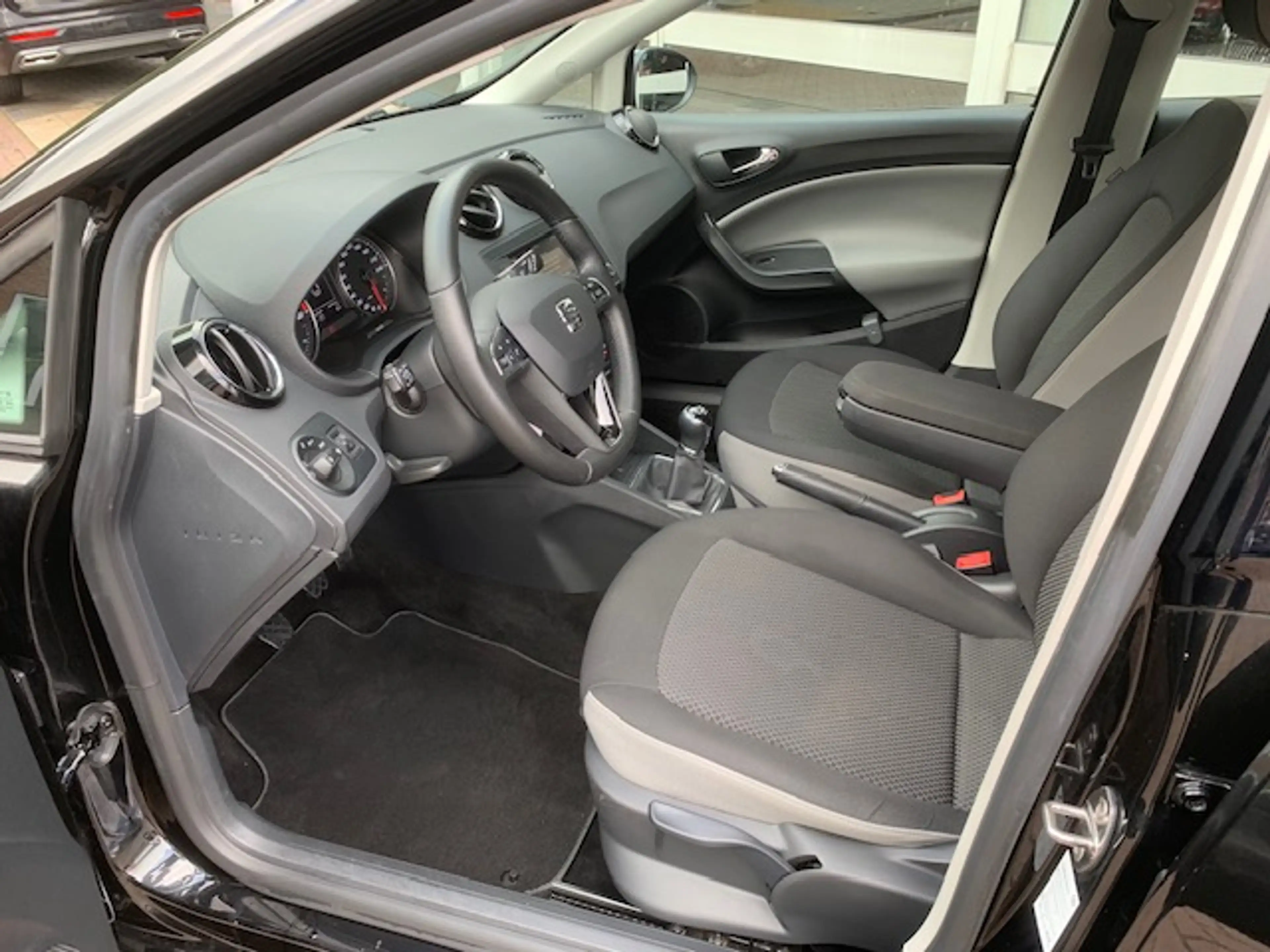 SEAT Ibiza 1.0 EcoTSI Style Connect, navigatie . — photo 6