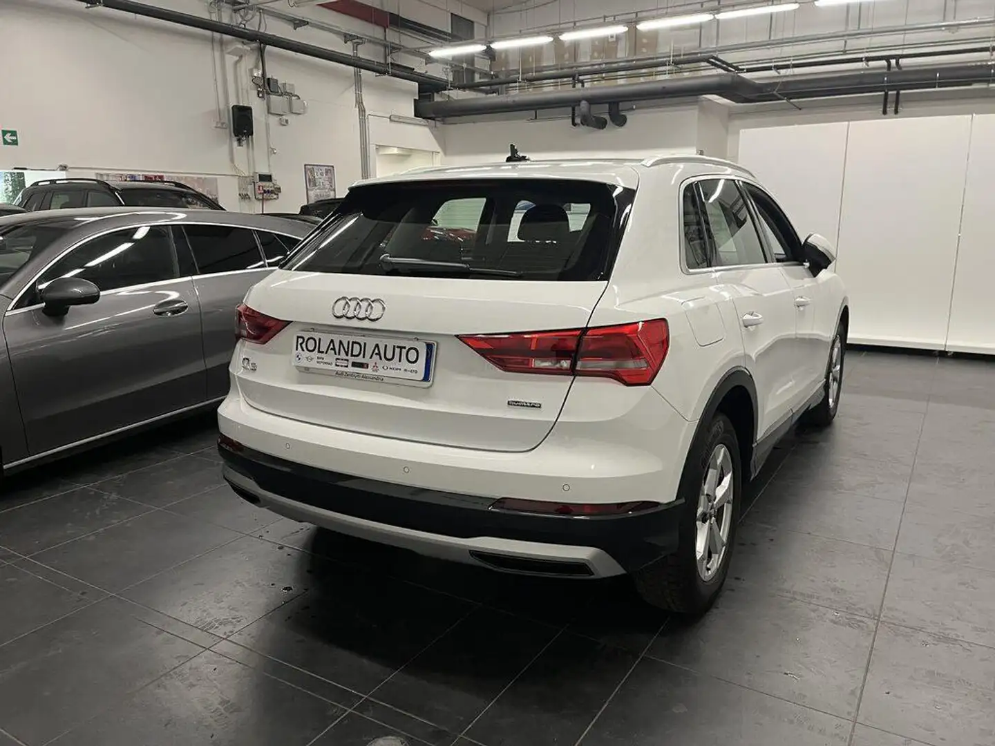 Audi Q3 45 2.0 tfsi Business Advanced quattro 245cv Blanc - 2