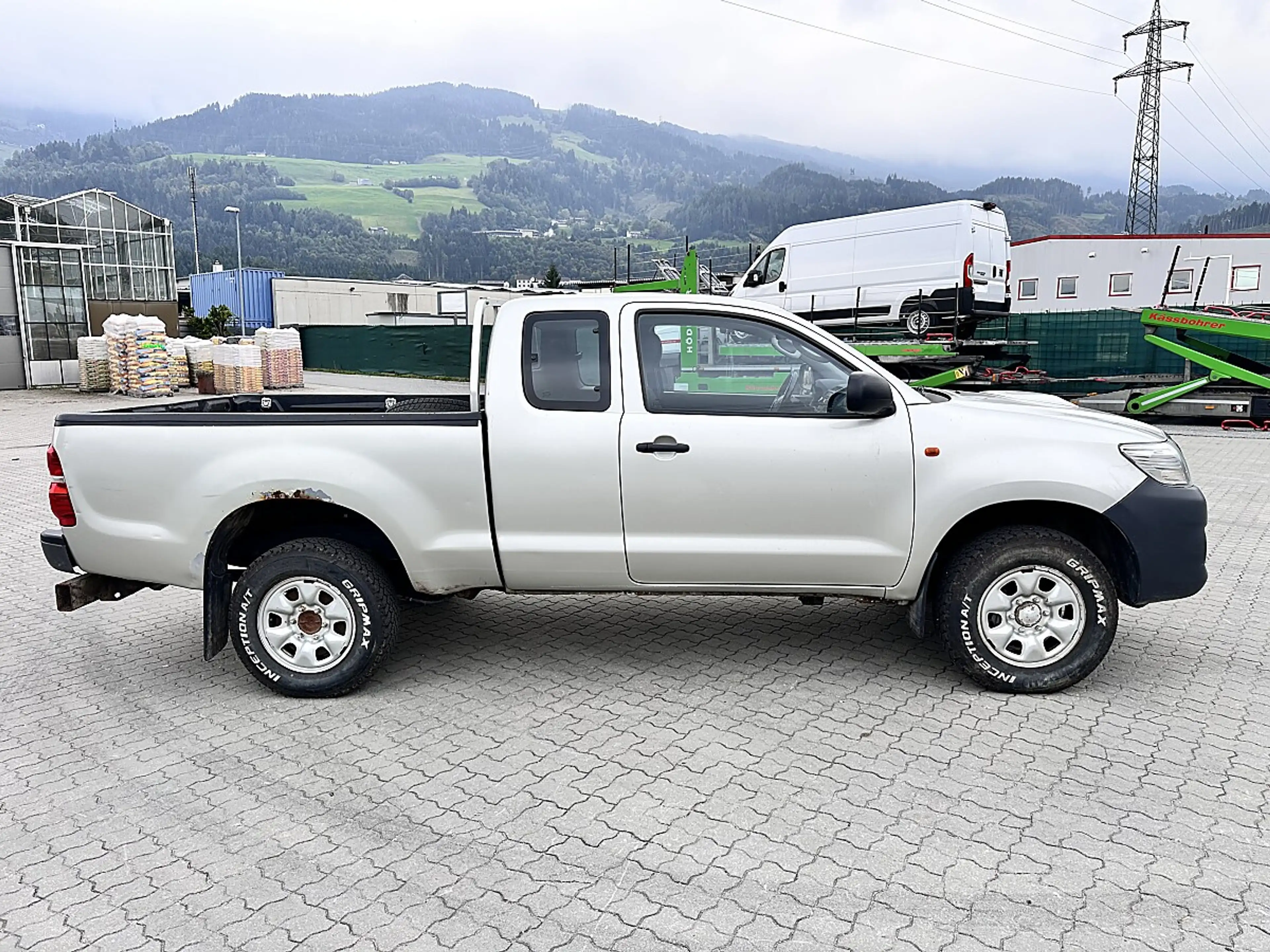 Toyota Hilux X-tra Cab Country 4x4 2,5 D-4D 145 — photo 7