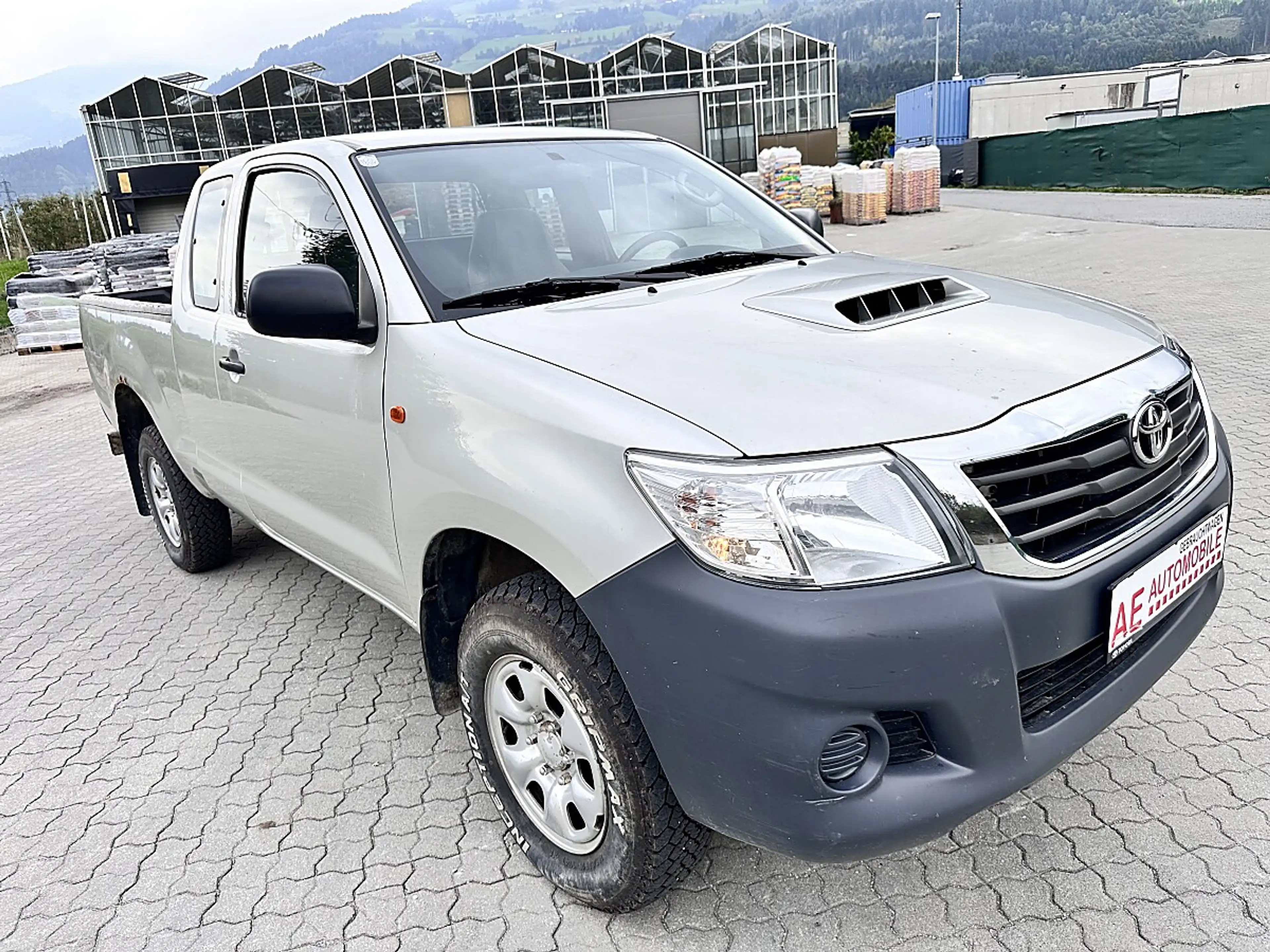 Toyota Hilux X-tra Cab Country 4x4 2,5 D-4D 145 — photo 5