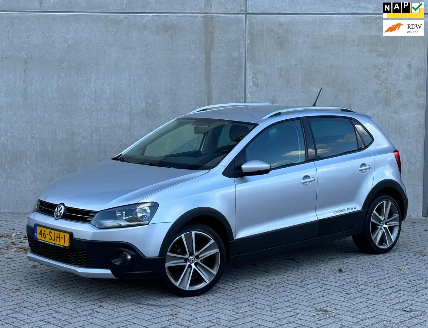 Volkswagen Polo Cross 1.4-16V 2012 5D Grijs 62DKM NAP|CLIMA Gris - 1