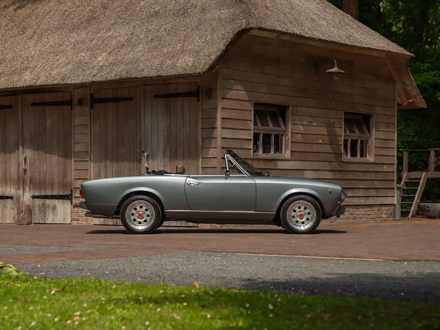 Fiat 124 Spider 2000 | Top condition Mauve - 1