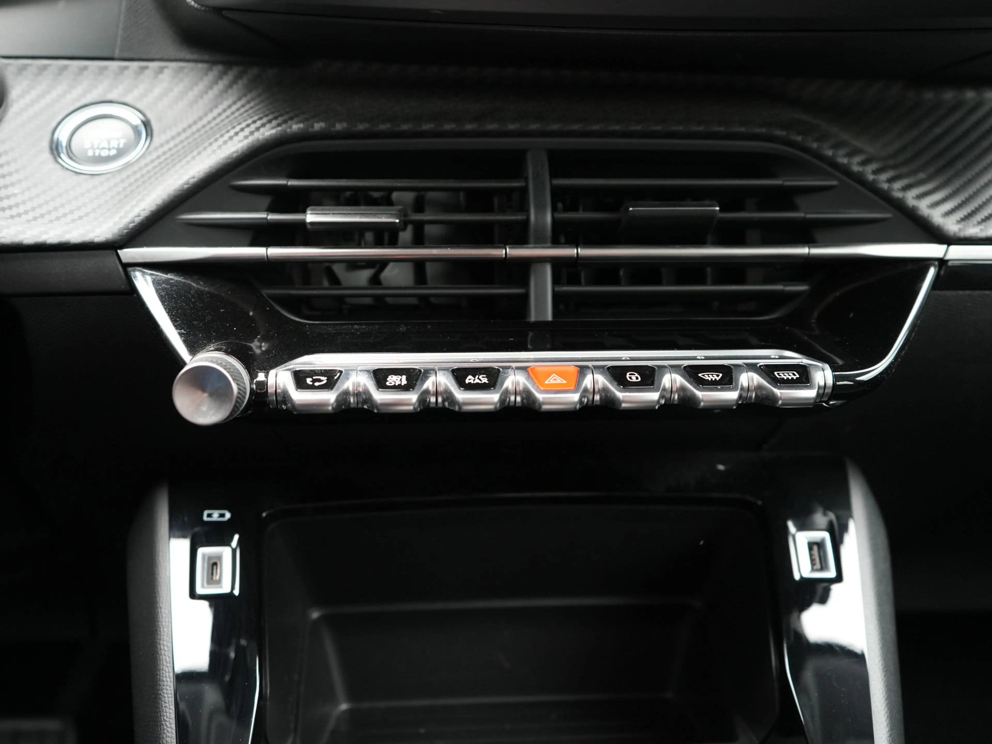 Peugeot e-208 EV Active Pack 50 kWh | SoH 97,1 % | Apple Carplay — photo 15