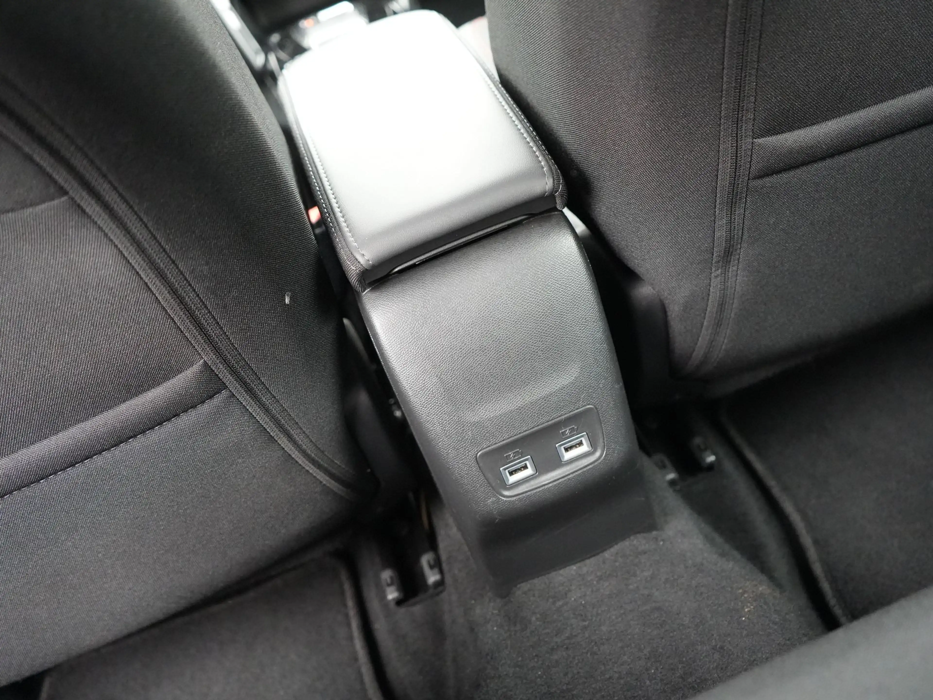 Peugeot e-208 EV Active Pack 50 kWh | SoH 97,1 % | Apple Carplay — photo 8