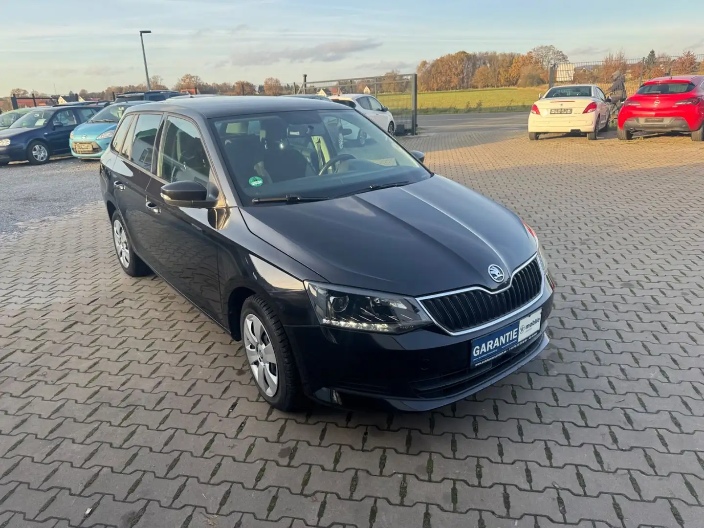 Skoda Fabia Combi Ambition Zahrniemen und Tüv Neu Gara Schwarz - 1